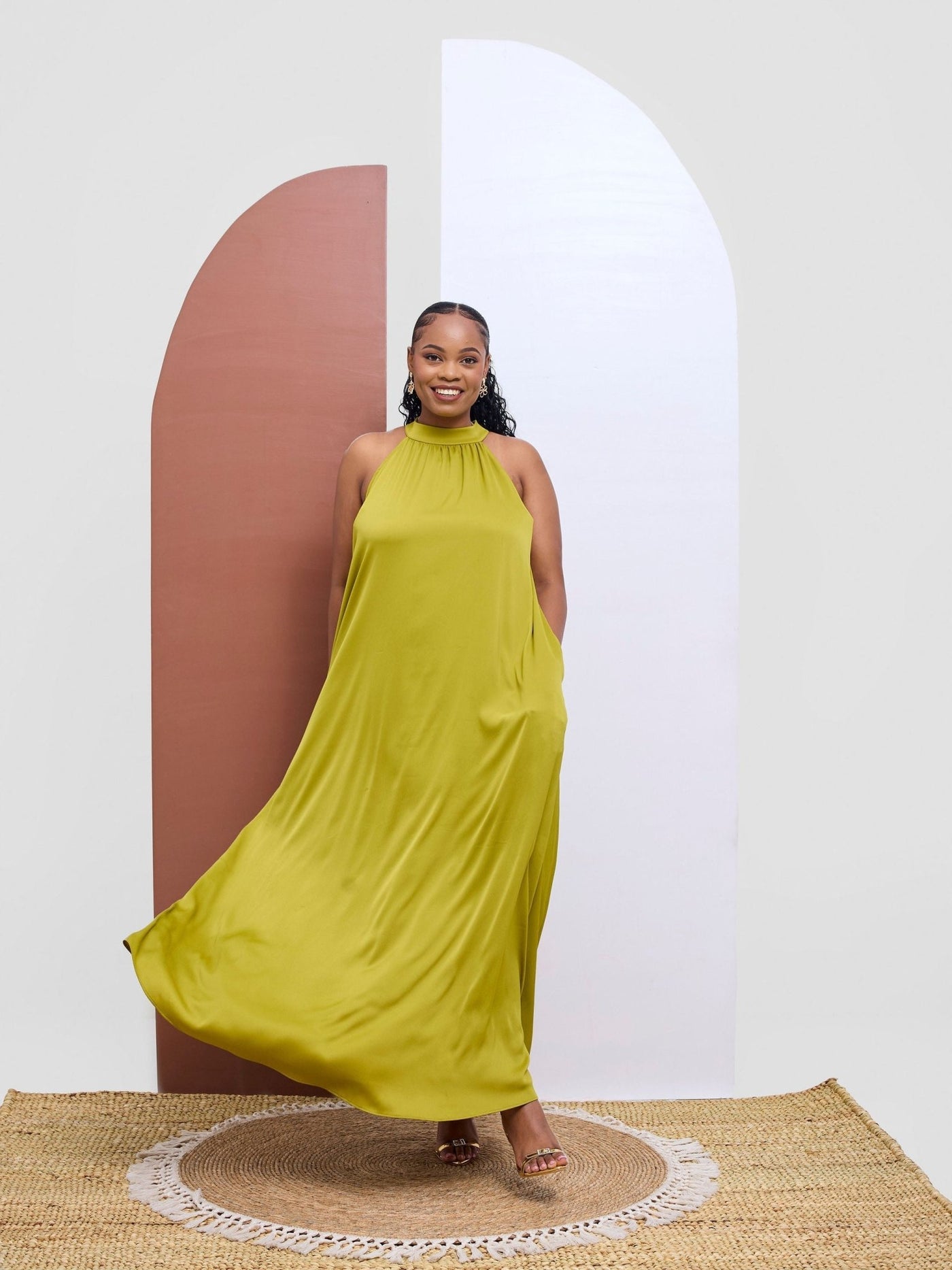 Vivo Kelemi 4.0 Halter Maxi Dress - Olive - Shopzetu