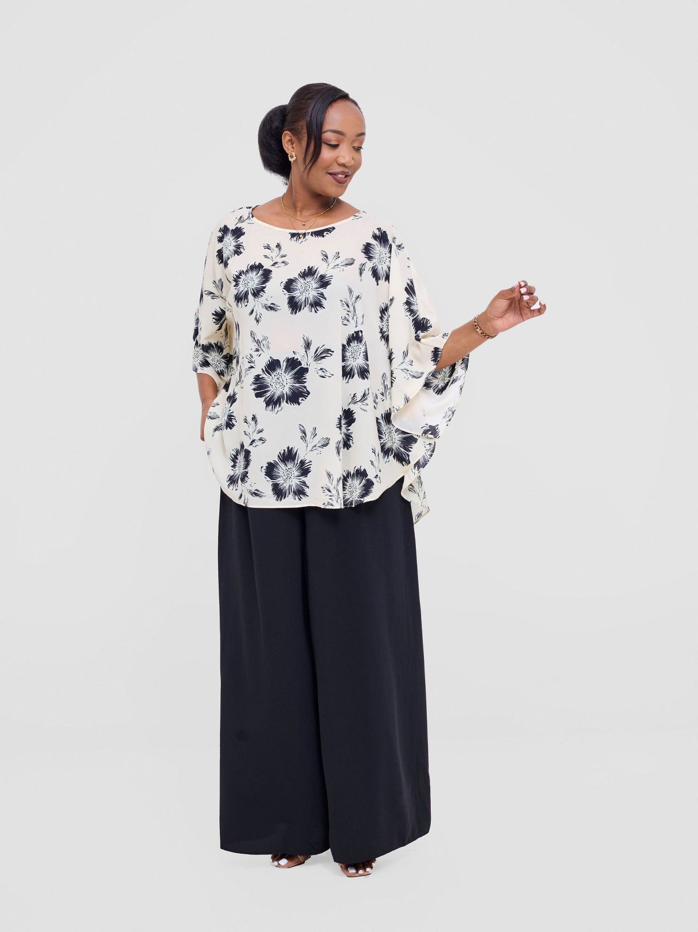 Vivo Sakari Circular Loose Top - Off - white / Black Crepe Print - Shopzetu