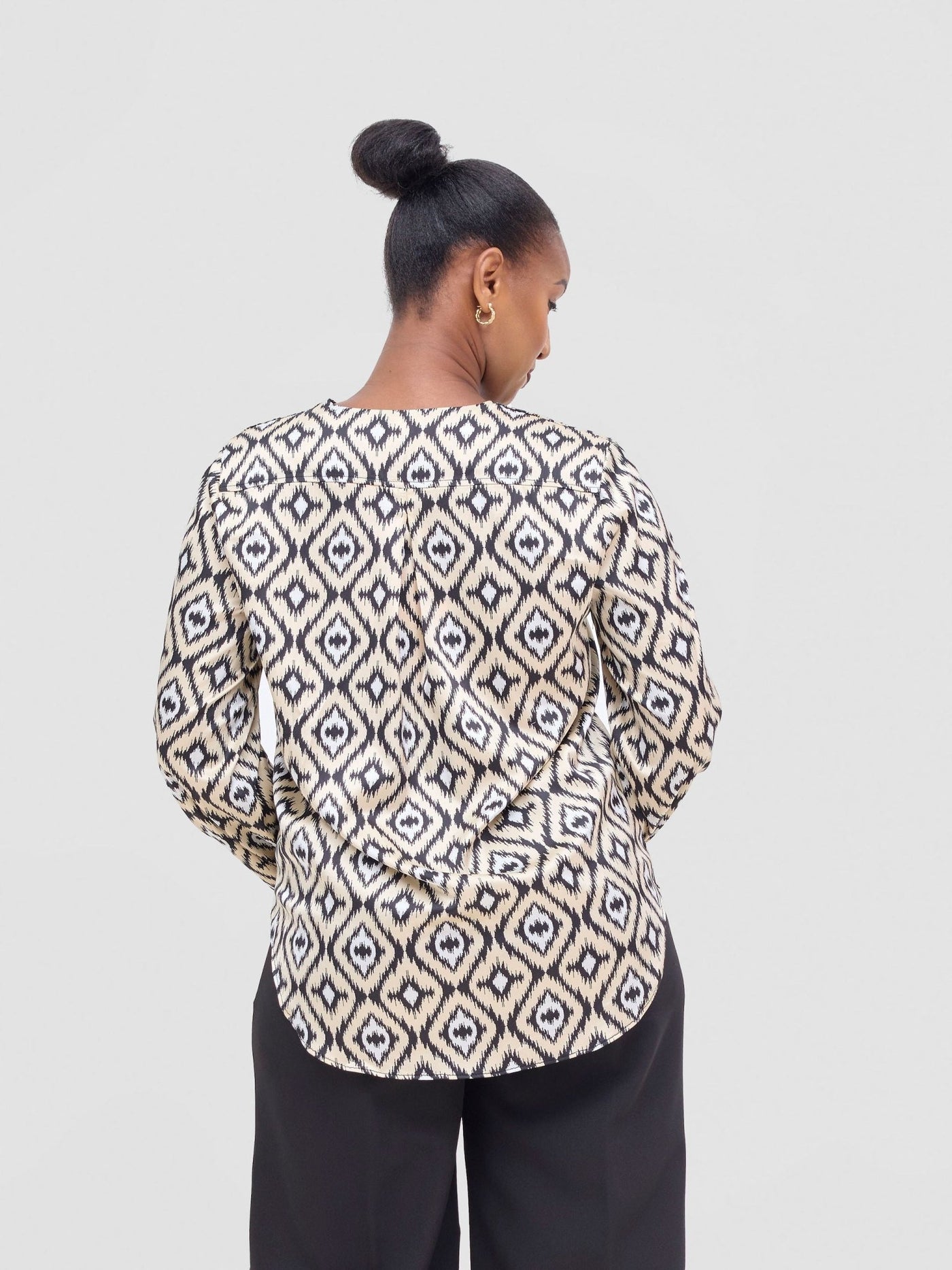 Vivo Dua Satin Bishop Sleeve Top - Black / Beige Lai Print - Shopzetu