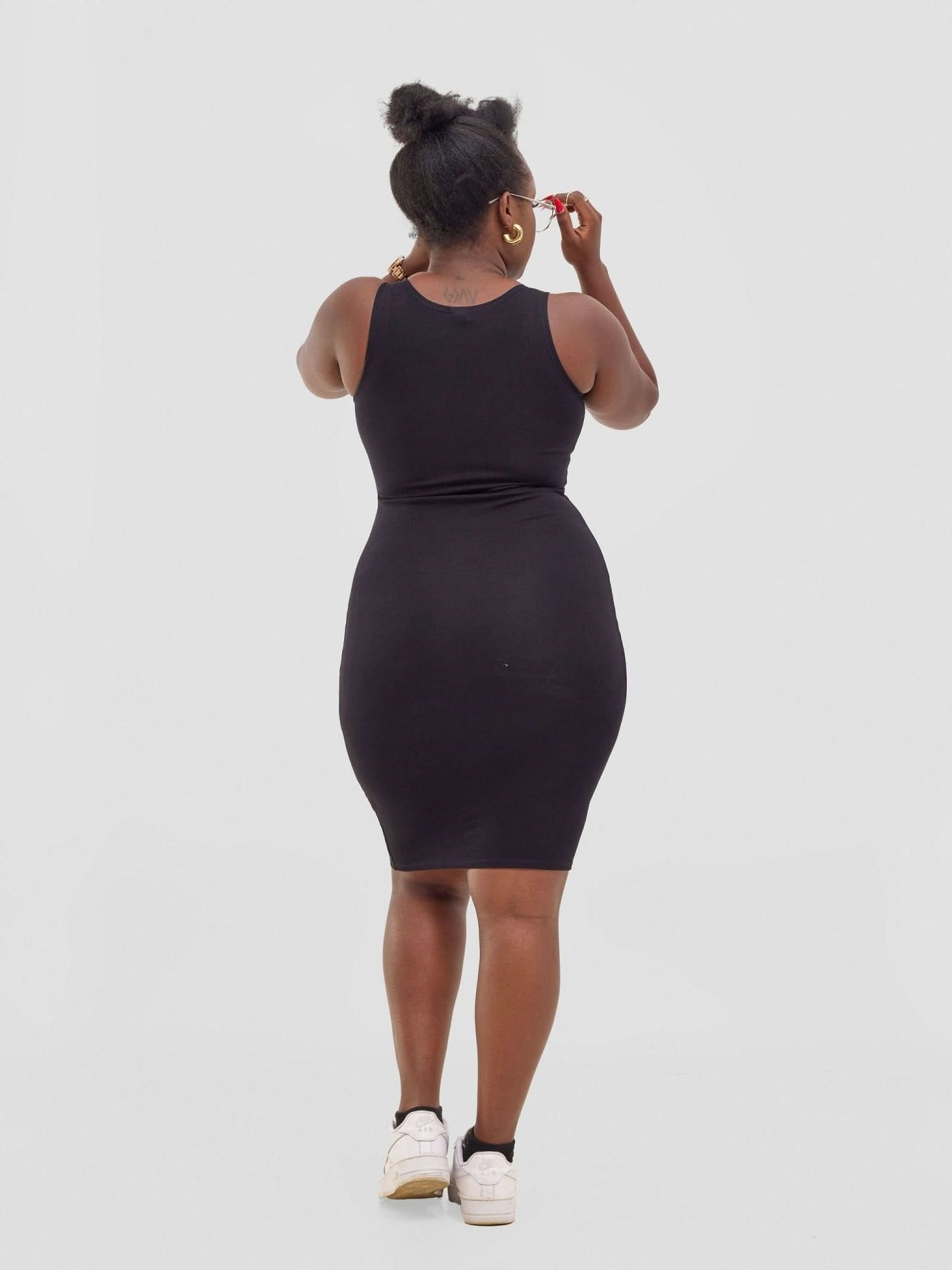 Zoya Basic Bodycon - Black - Shopzetu