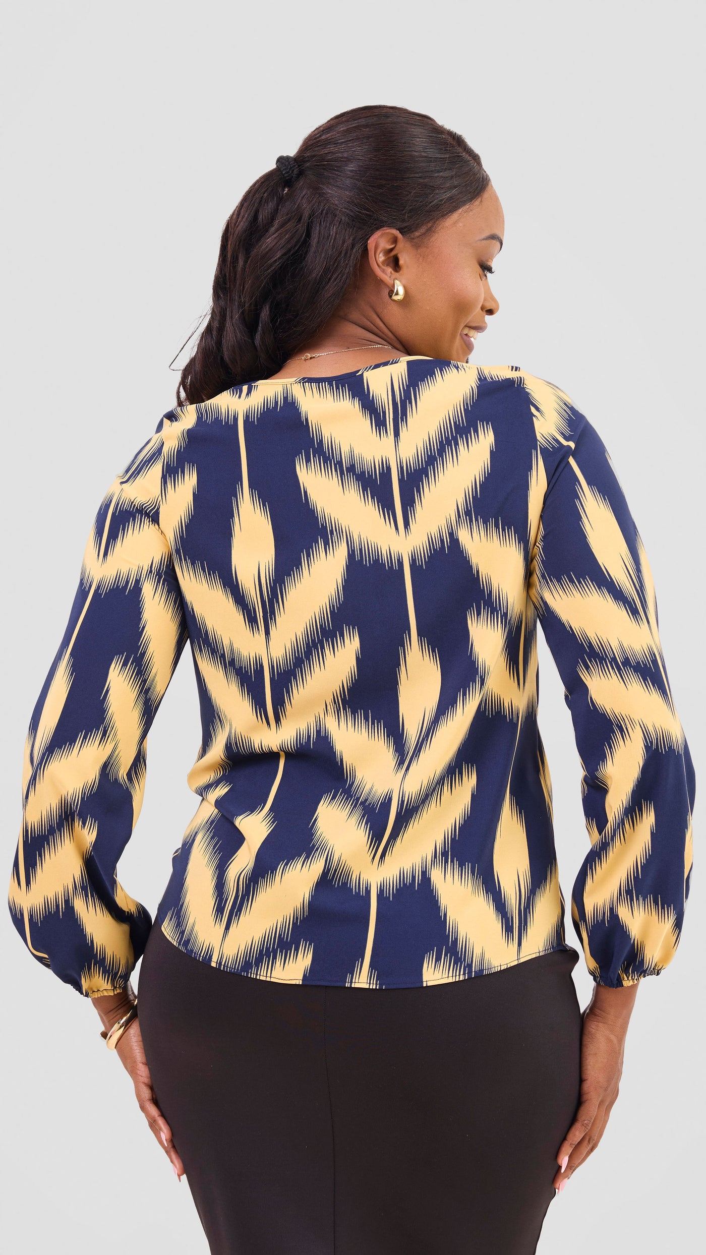 Vivo Basic Crepe Bishop Sleeve Top - Navy / Mustard Print