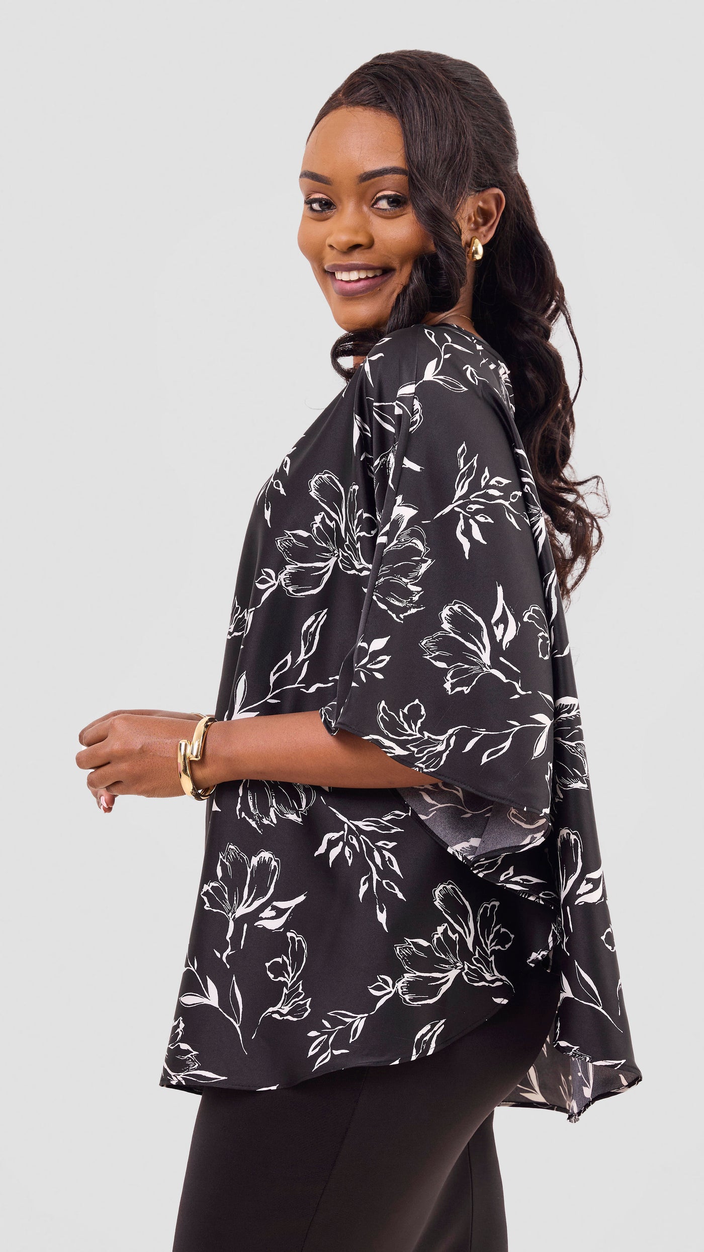 Vivo Sakari Circular Loose Top - Black / White Print
