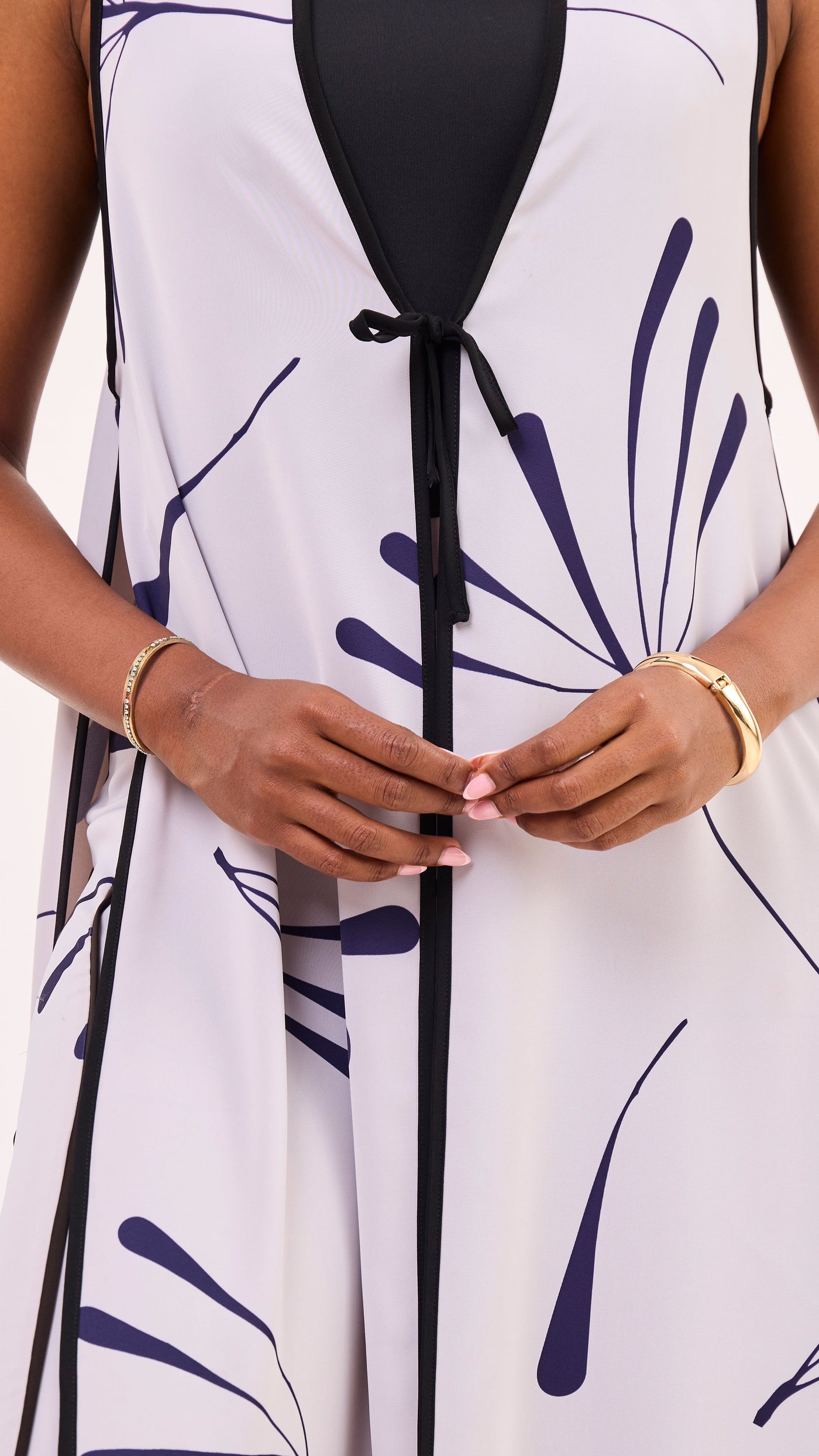 Vivo Nuru Sleeveless Maxi Kimono - Grey / Navy Uru Print