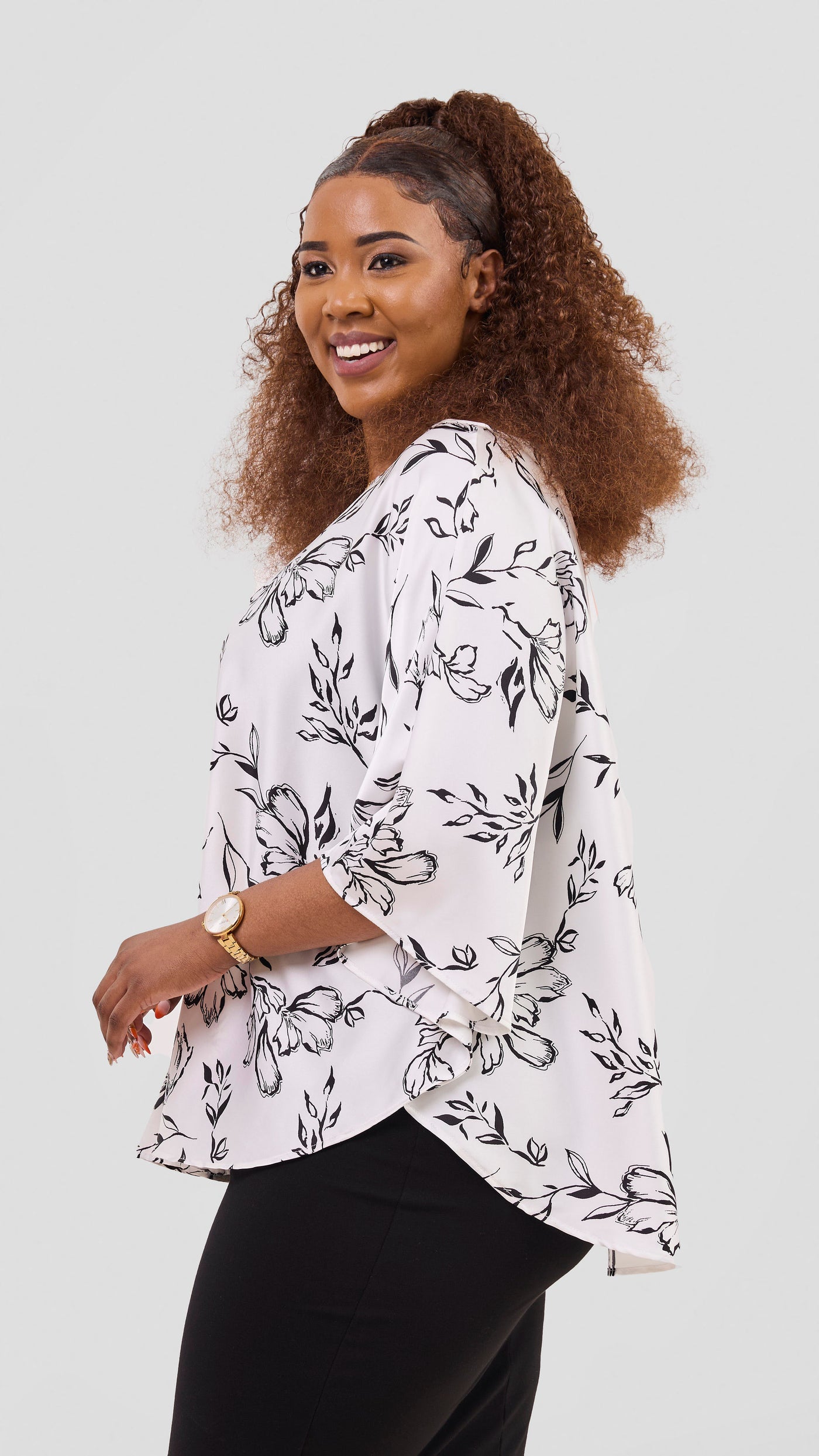 Vivo Sakari Circular Loose Top - White / Black Print