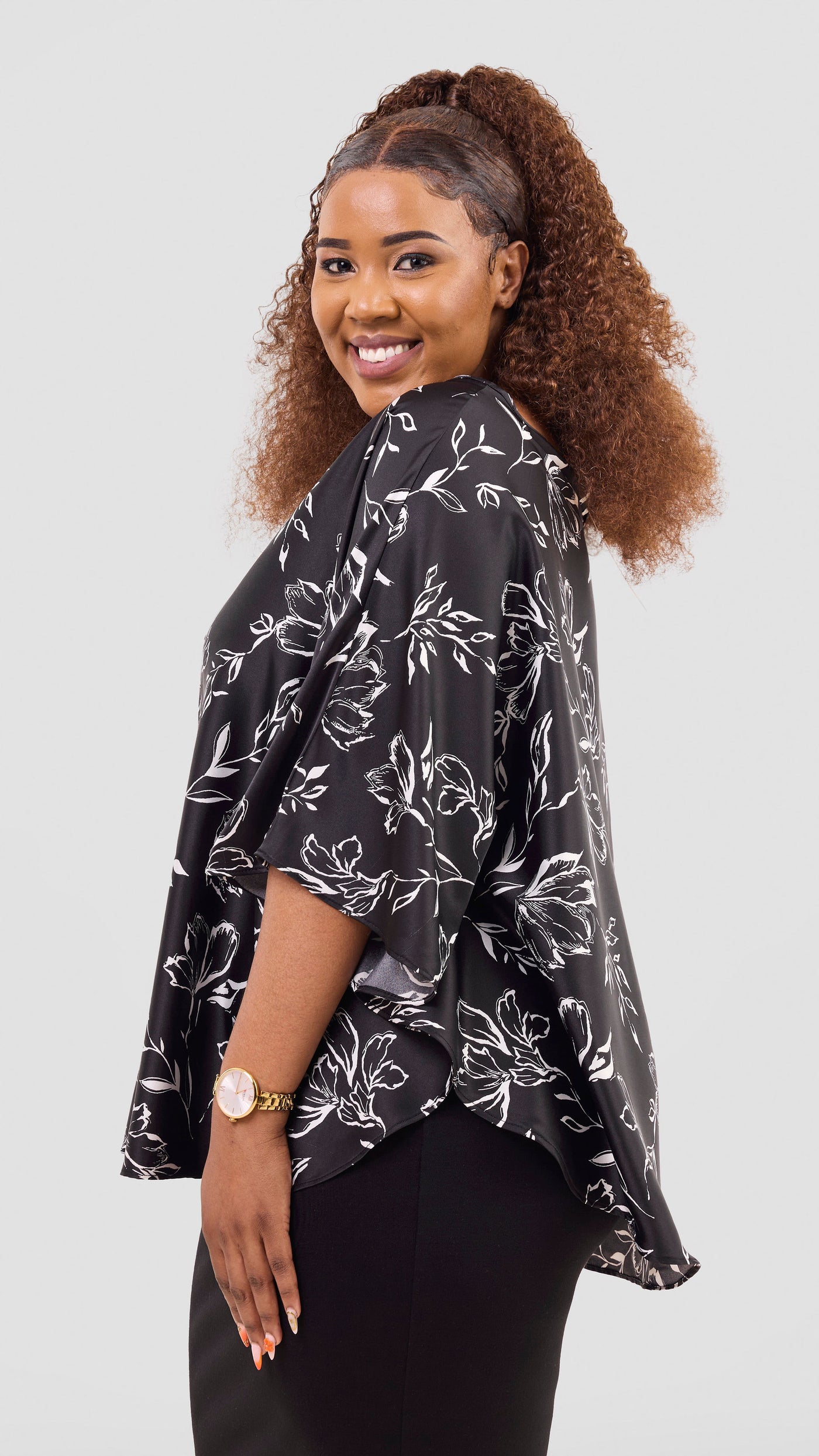 Vivo Sakari Circular Loose Top - Black / White Print