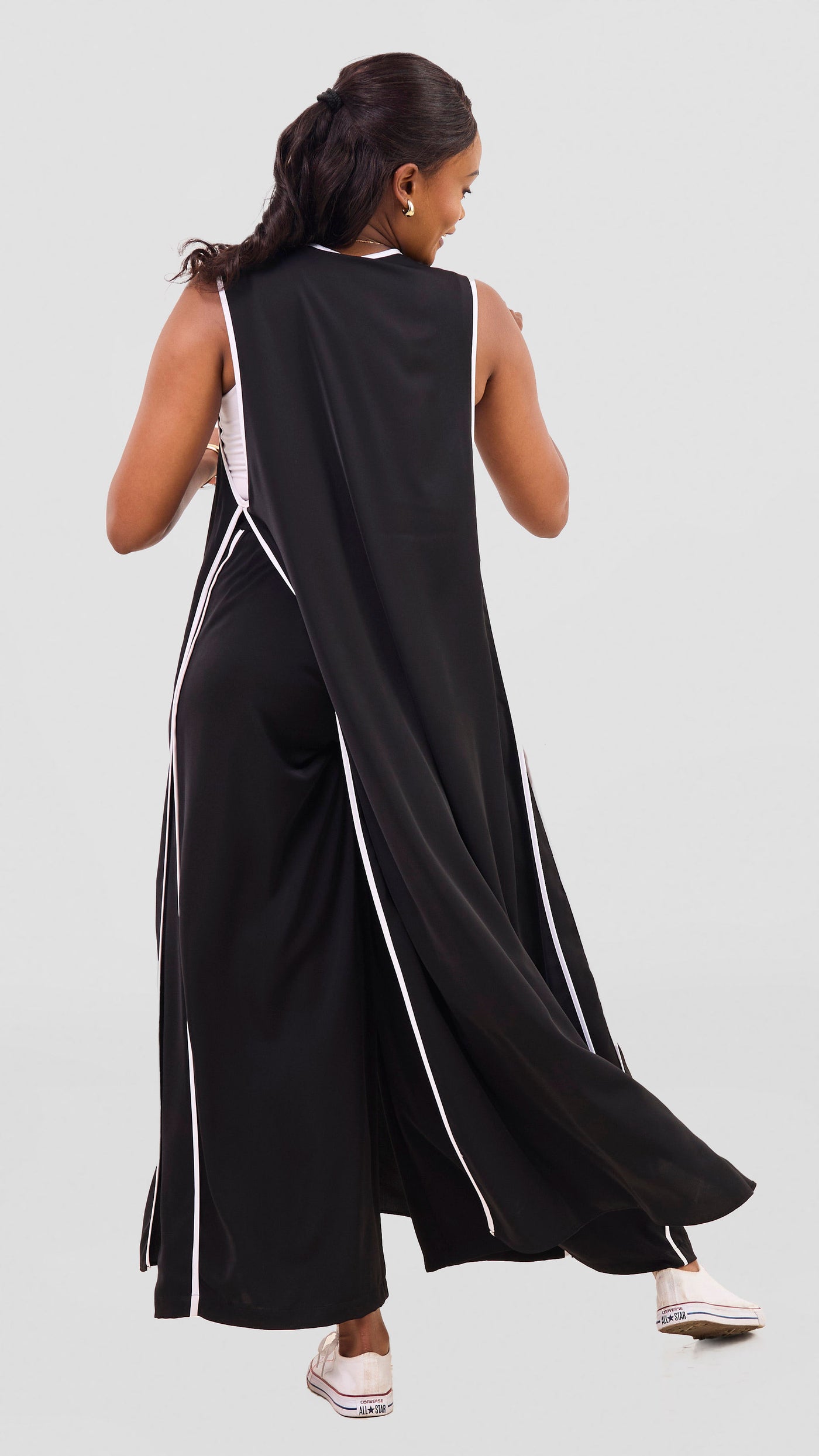 Vivo Nuru Sleeveless Maxi Kimono - Black