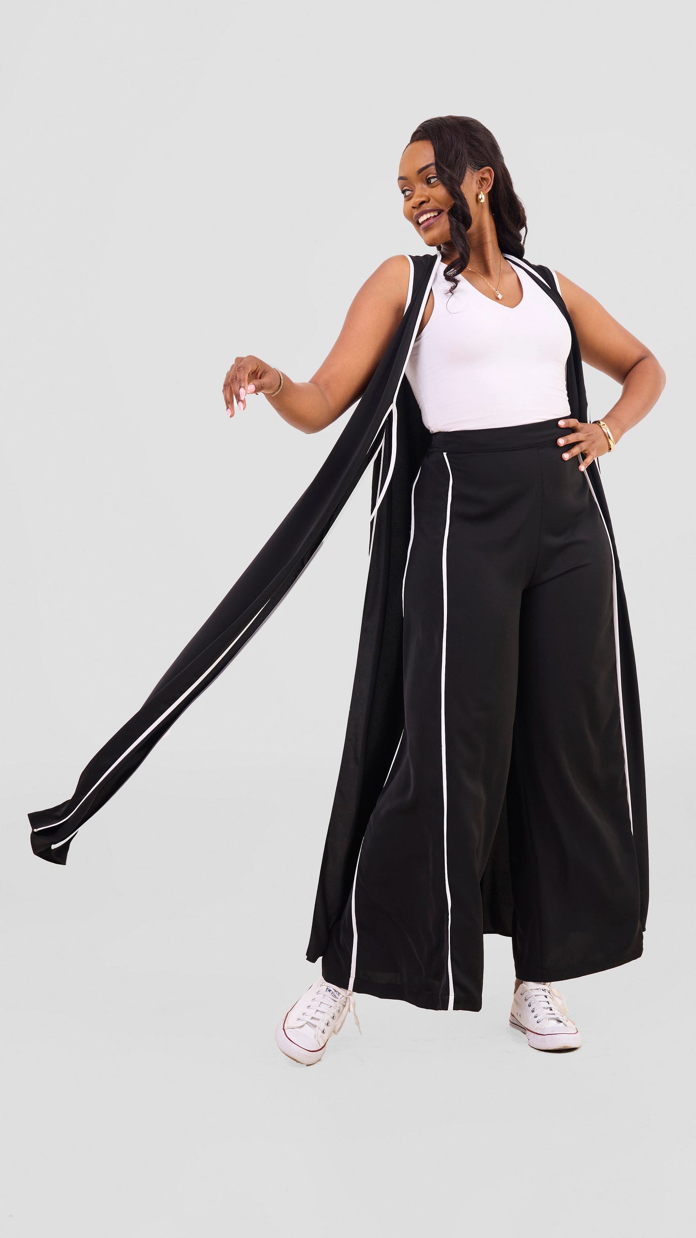 Vivo Nuru Sleeveless Maxi Kimono - Black