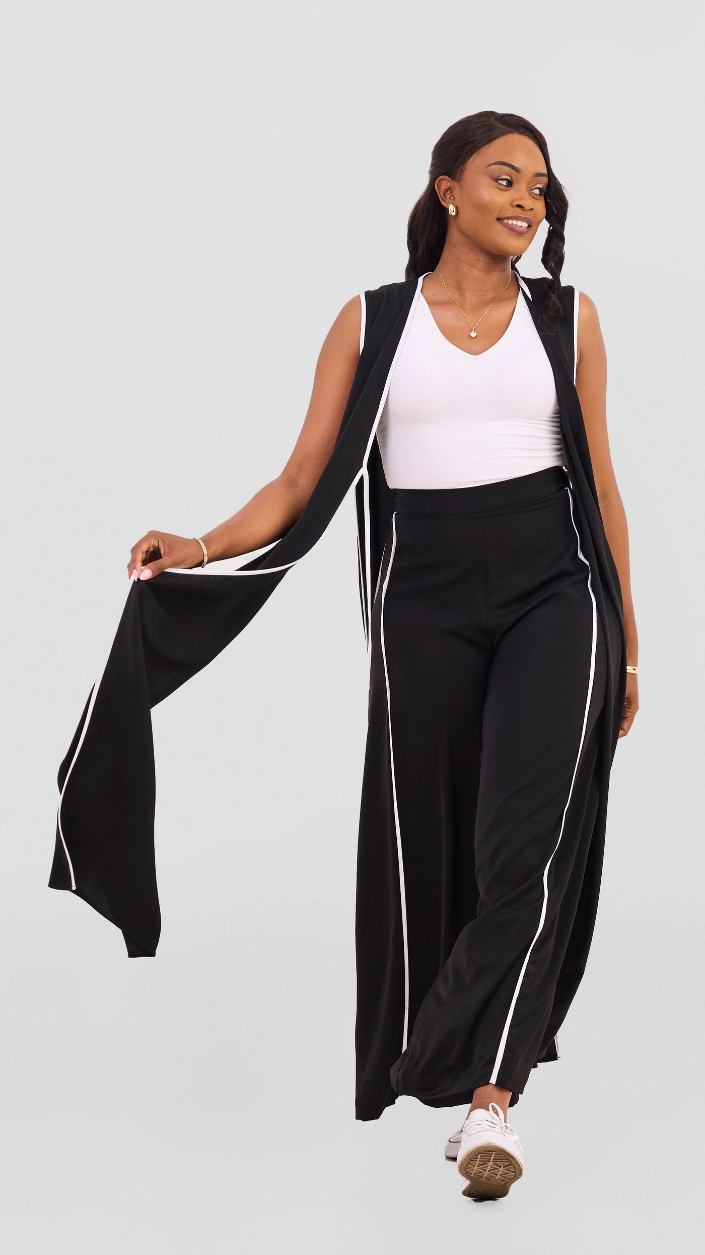 Vivo Nuru Sleeveless Maxi Kimono - Black