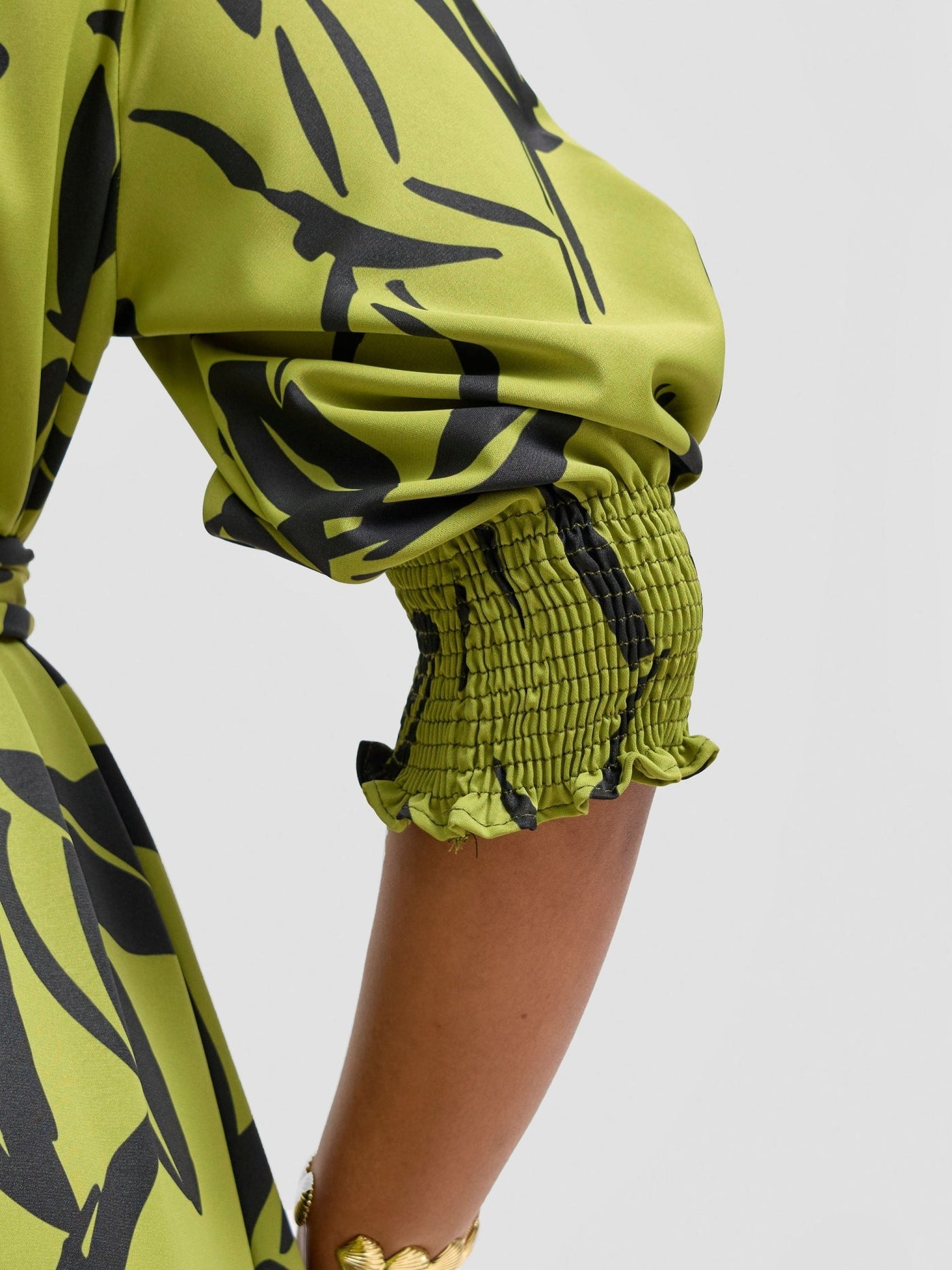 Vivo Serwa Flounce Dress - Lime / Black Kele Print - Shopzetu