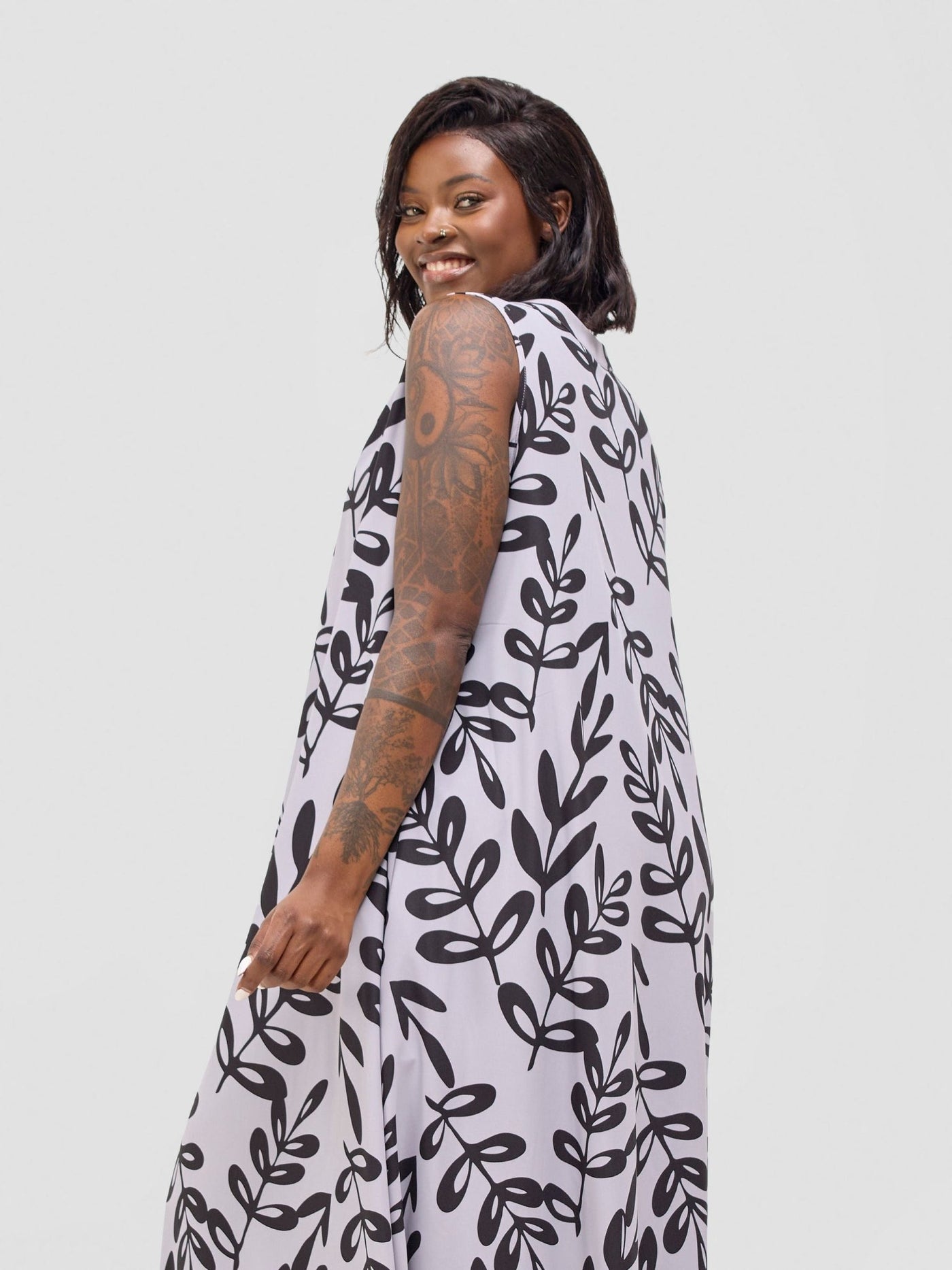 Vivo Ava Tent Maxi Dress - Grey / Black Jilo Print - Shopzetu