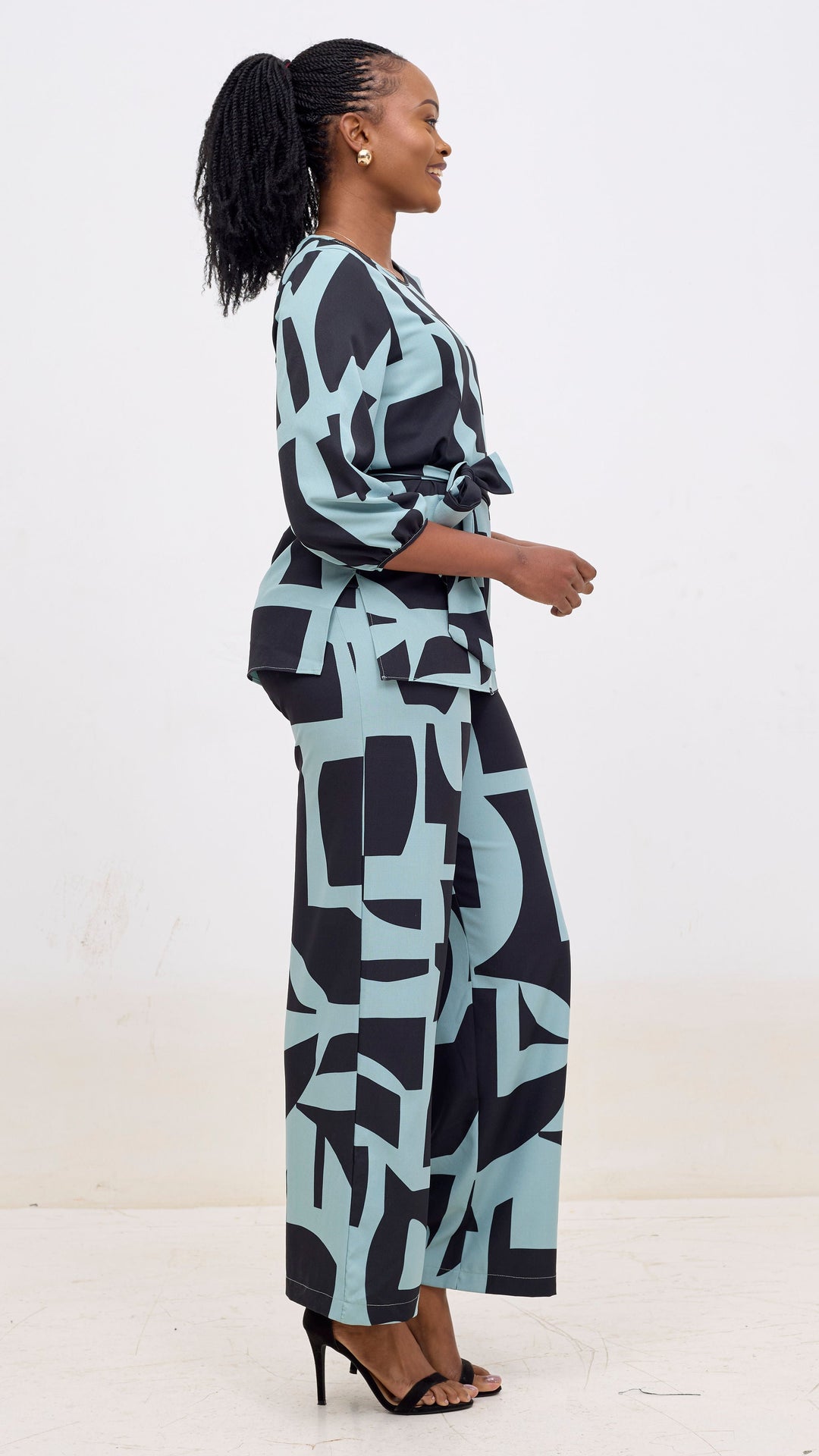 Vivo Kani Bishop Sleeve Top - Mint  / Black Dashen Print