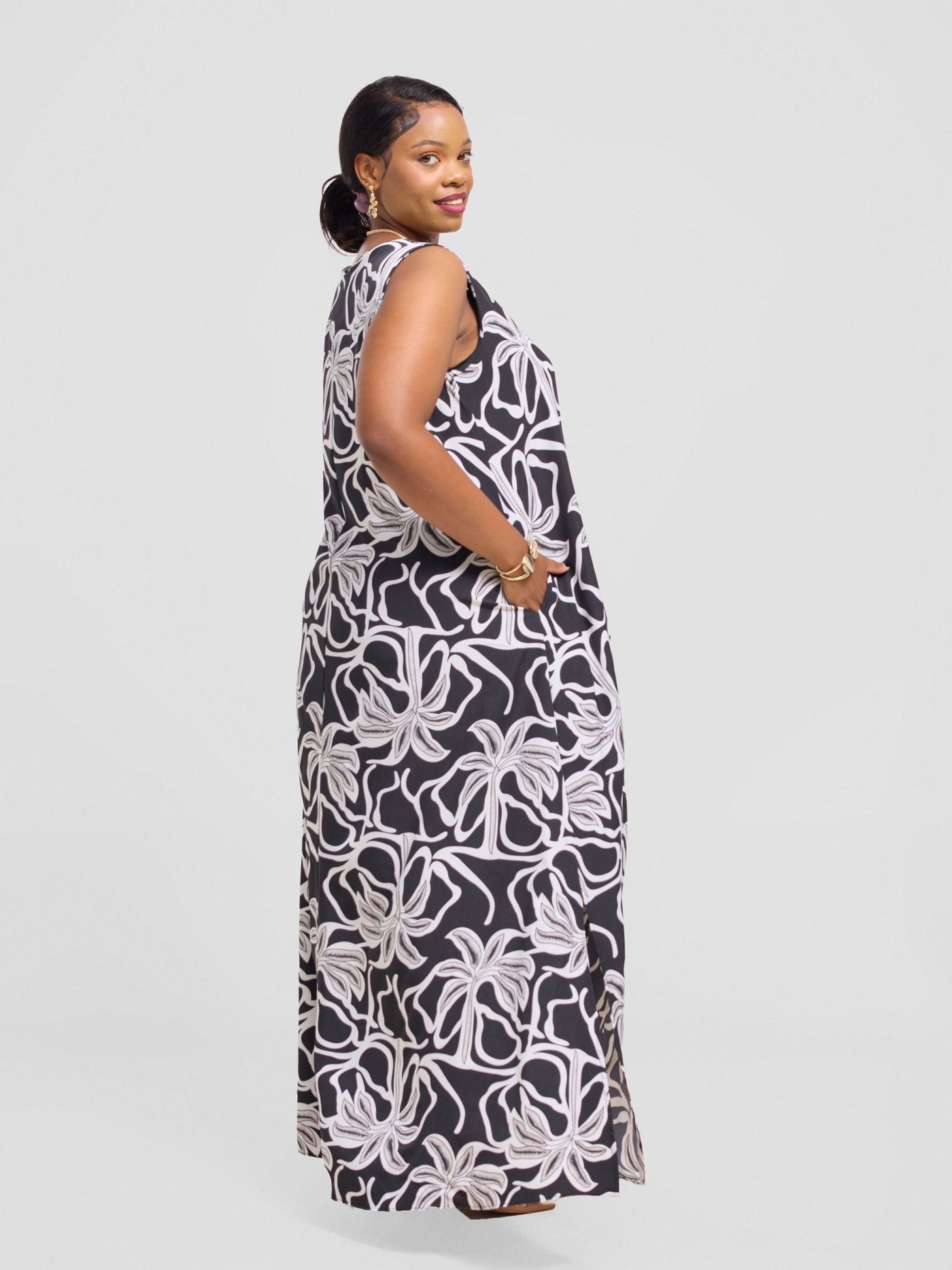 Vivo Ava Front Pleat Maxi Dress - Grey / Black Ala Print - Shopzetu