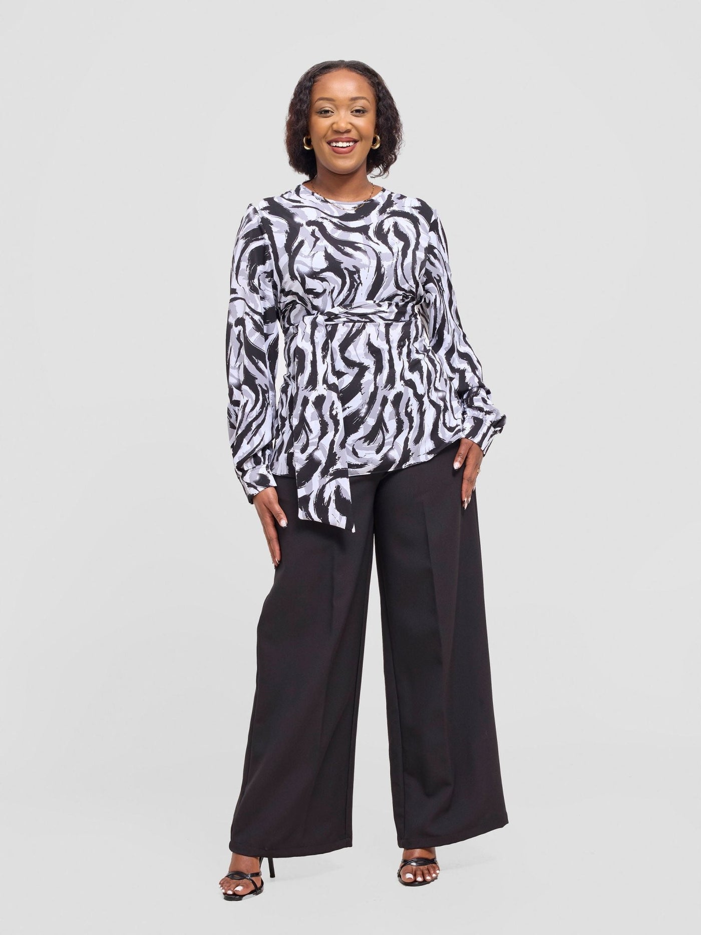 Vivo Laika Long Sleeve Tie Top - White / Black Una Print - Shopzetu