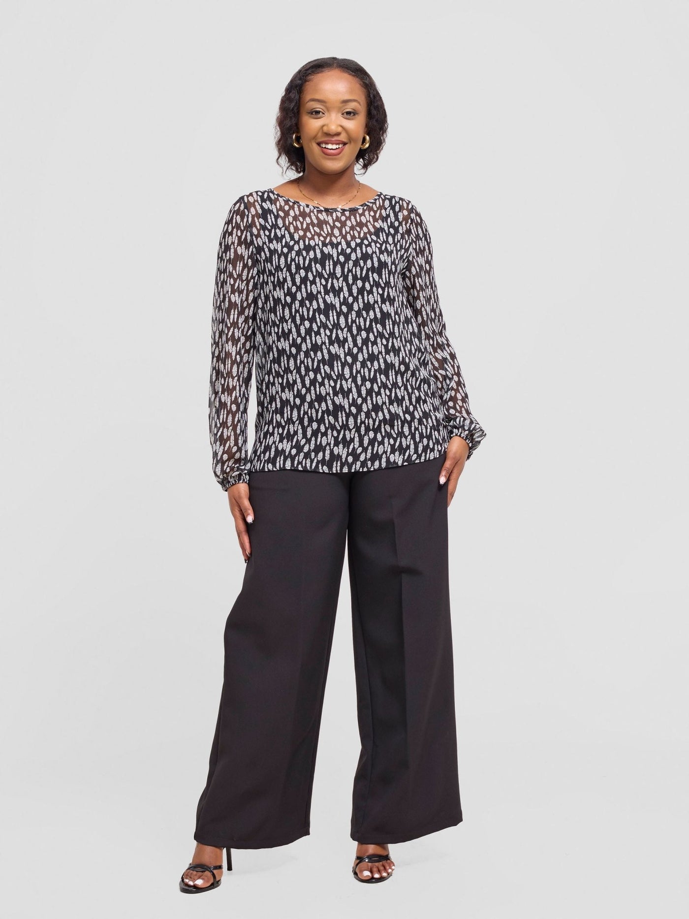 Vivo Basic Long Sleeved Bishop Top - Black / White Ifi Print - Shopzetu