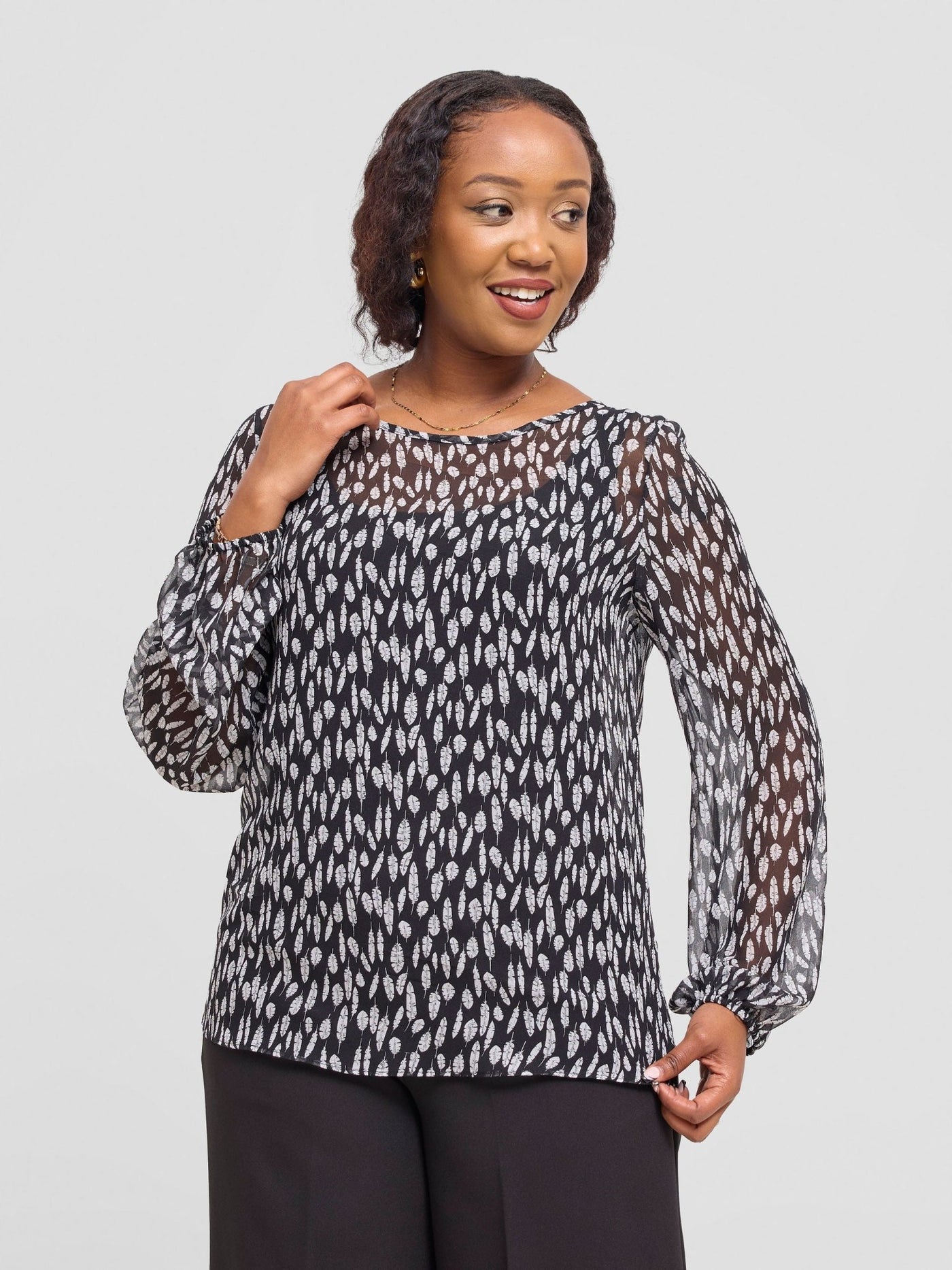 Vivo Basic Long Sleeved Bishop Top - Black / White Ifi Print - Shopzetu