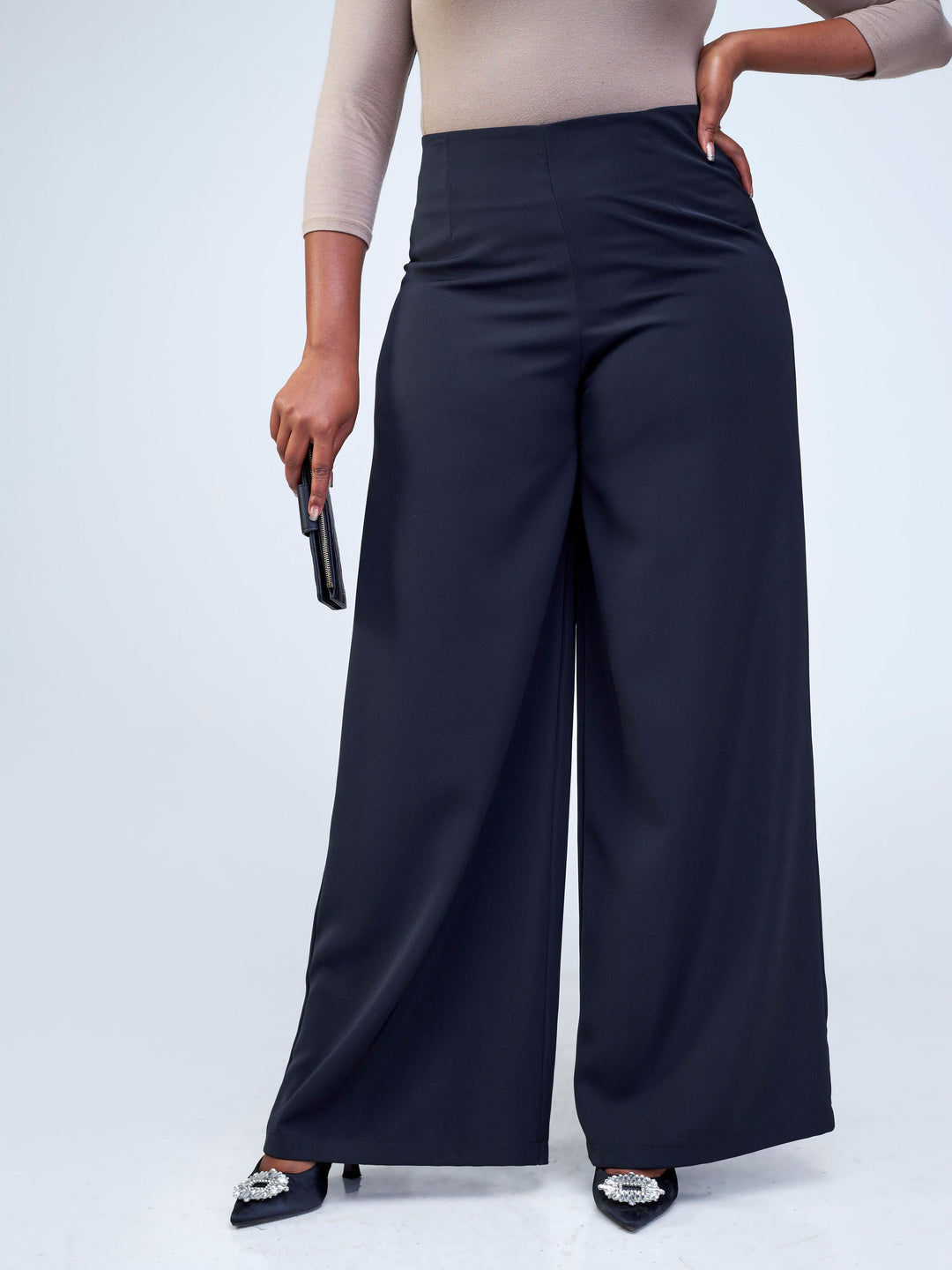 Vivo Tatili Wide Leg Pants in Heavy Crepe - Black