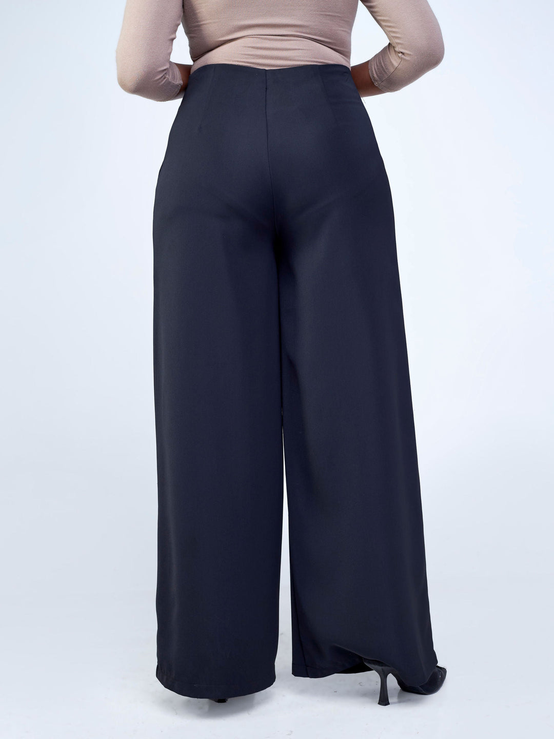 Vivo Tatili Wide Leg Pants in Heavy Crepe - Black