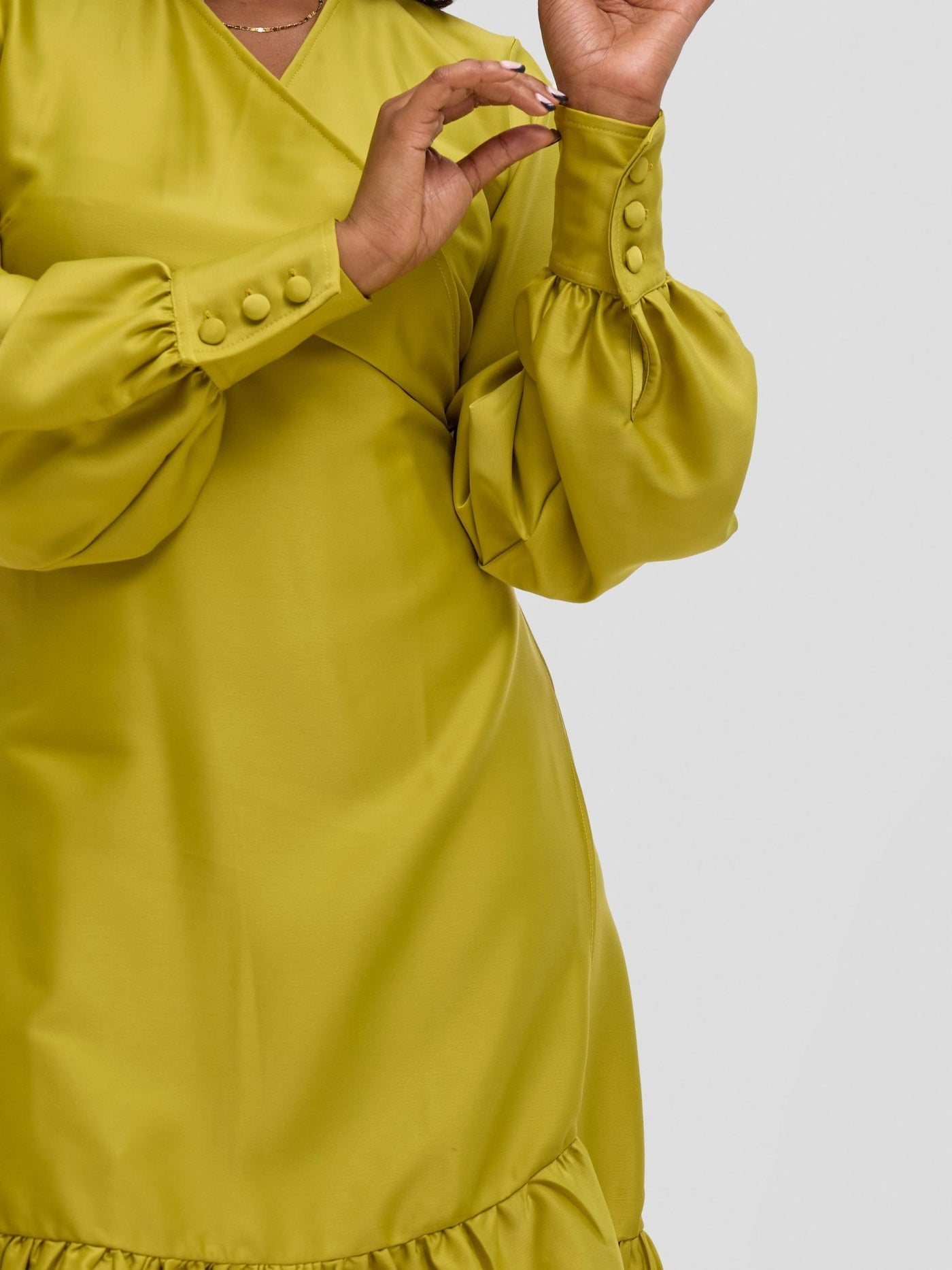 Vivo Merika Knee Length Wrap Dress - Lime - Shopzetu