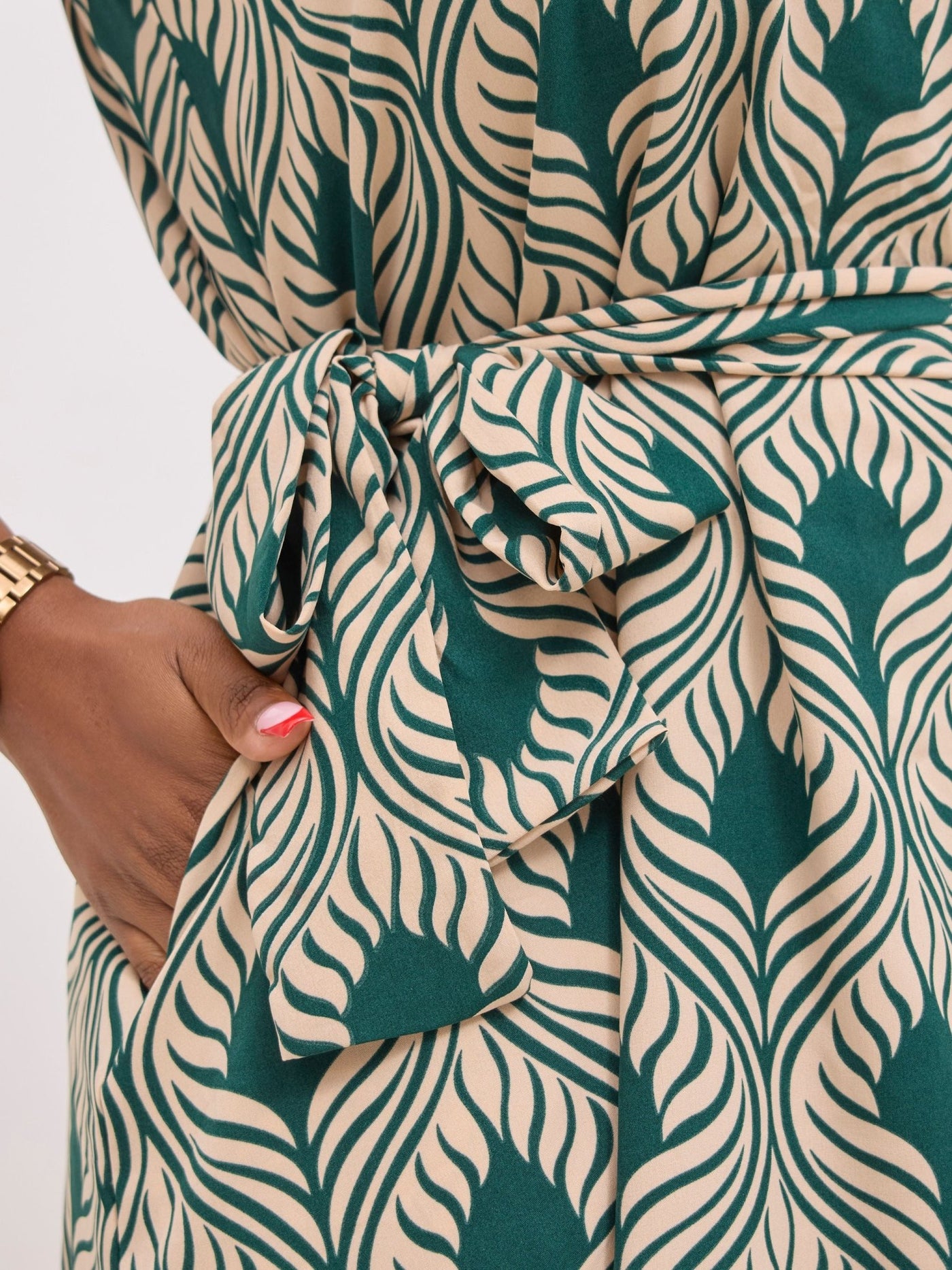 Vivo Basic Sleeveless Tent Dress - Cream / Green Sinka Print - Shopzetu