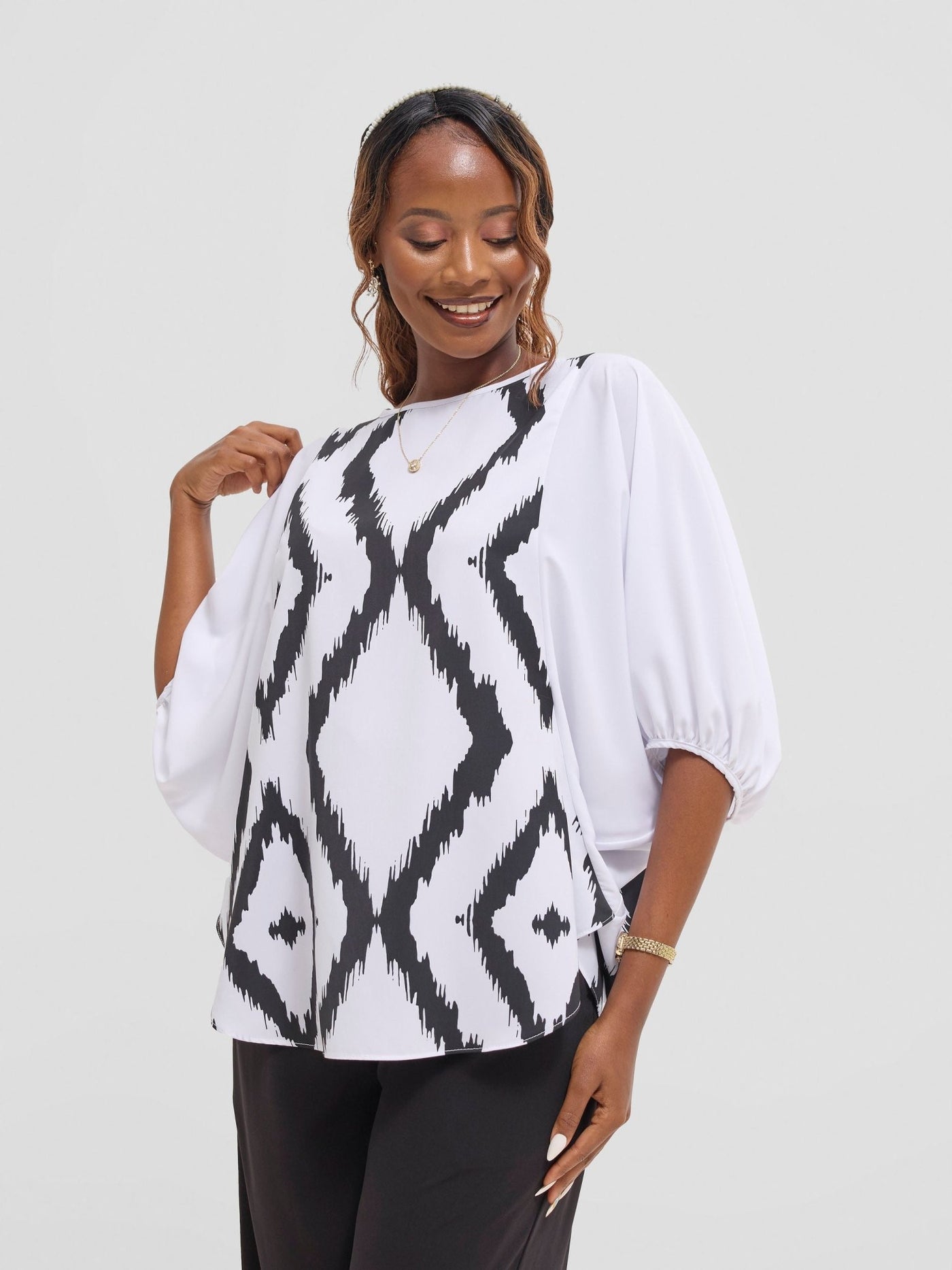 Vivo Seli Wide Top - White / Black Esli Print - Shopzetu
