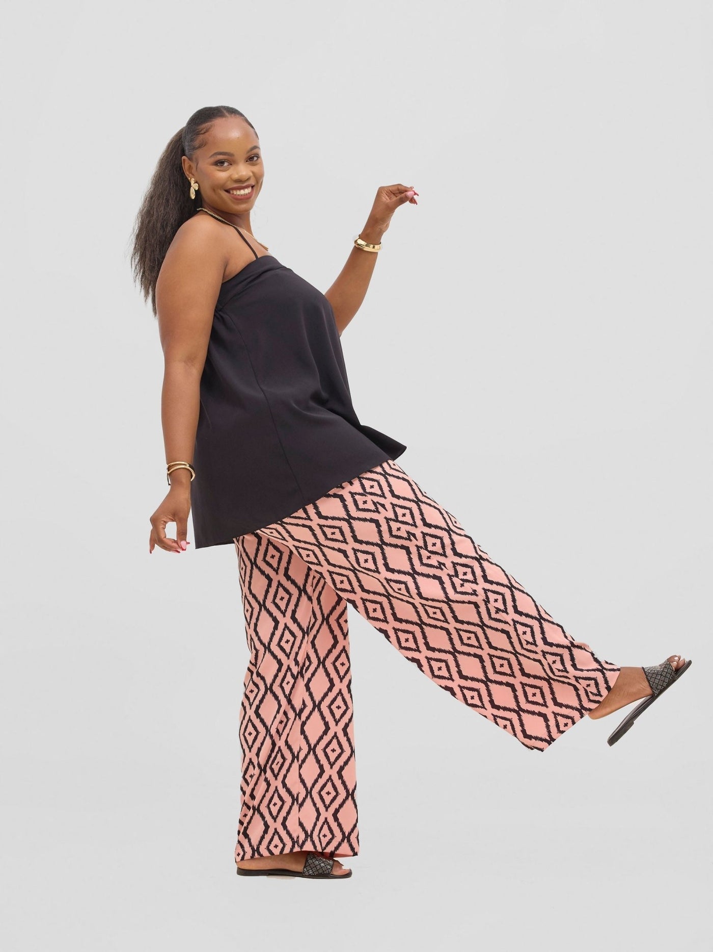 Vivo Seli Strappy Tent Top - Black - Shopzetu