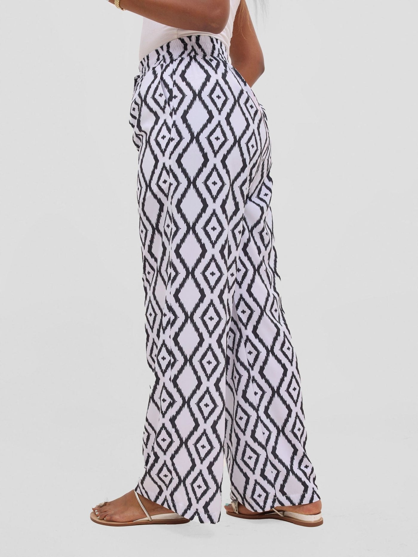 Vivo Seli Wide Leg Pants - White / Black Esli Print - Shopzetu