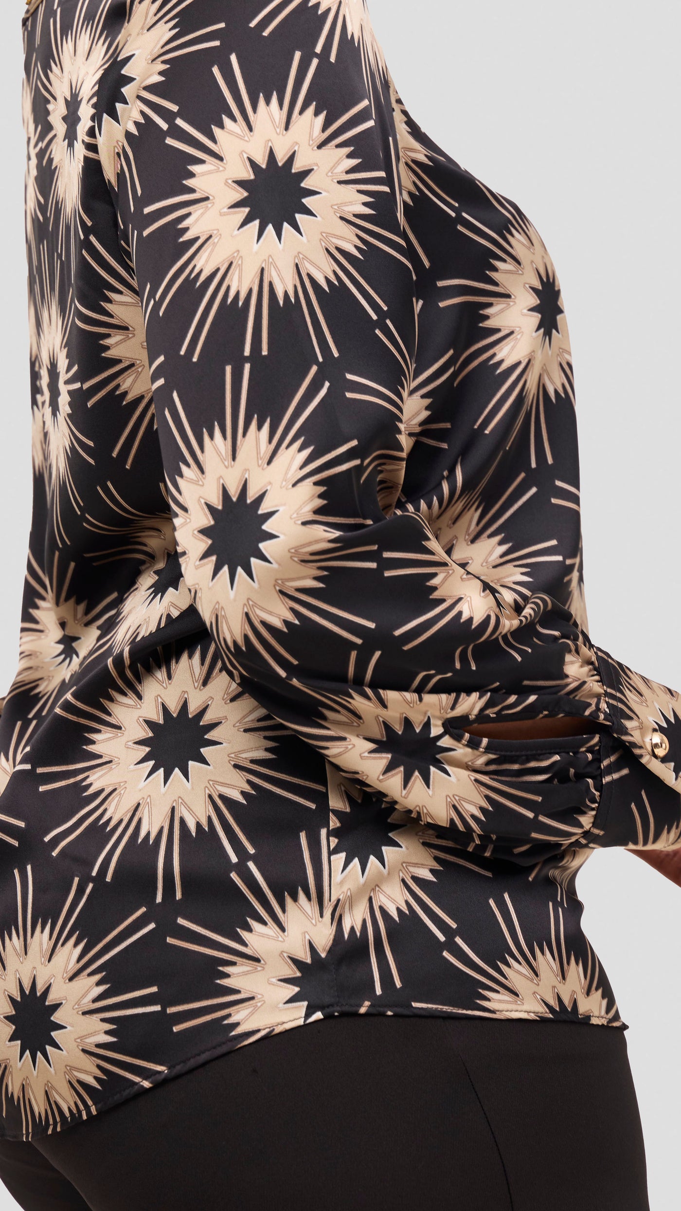 Vivo Tatili Bishop Long Sleeve Top - Black / Beige Print