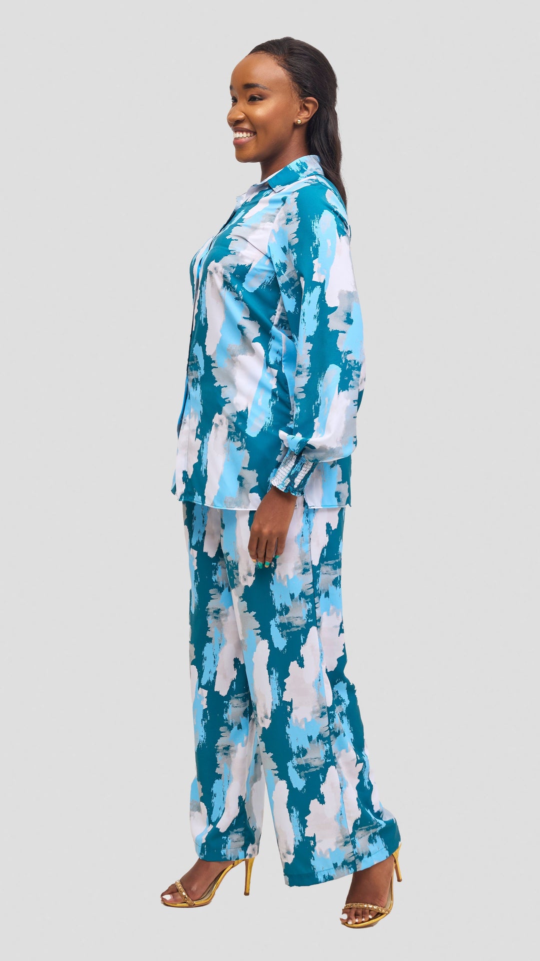 Vivo Wastani Shirred Sleeve Easy Fit Shirt - Light Blue / Teal Marra Print