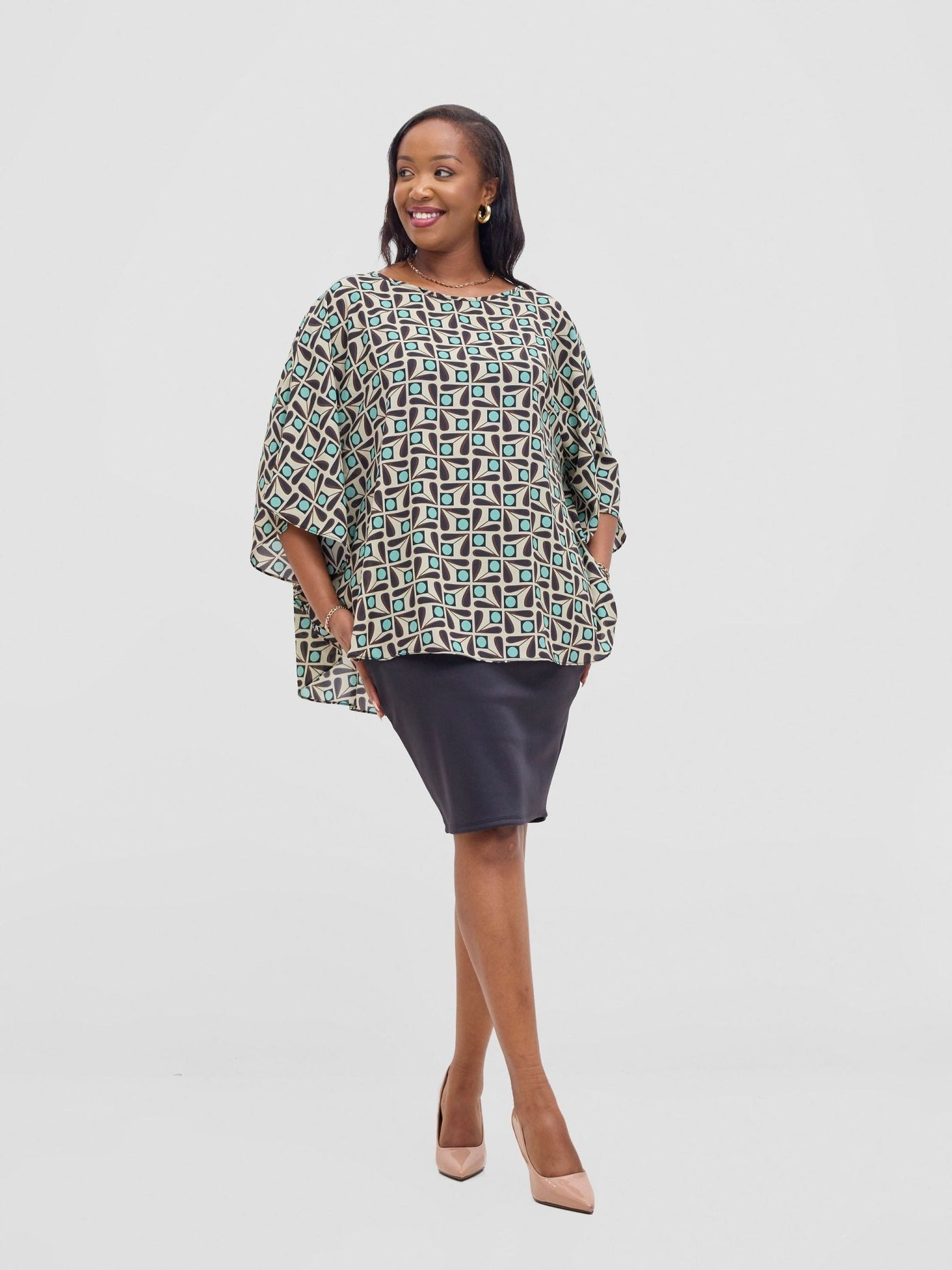 Vivo Sakari Circular Loose Top - Beige / Blue Print - Shopzetu