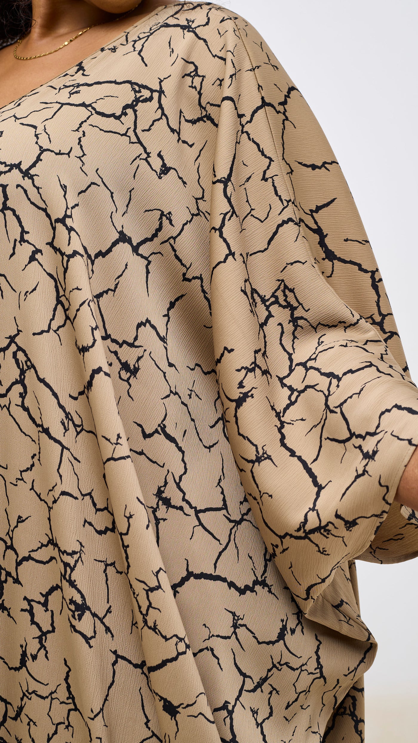 Vivo Keza V-Neck Maxi Kaftan - Tan / Black