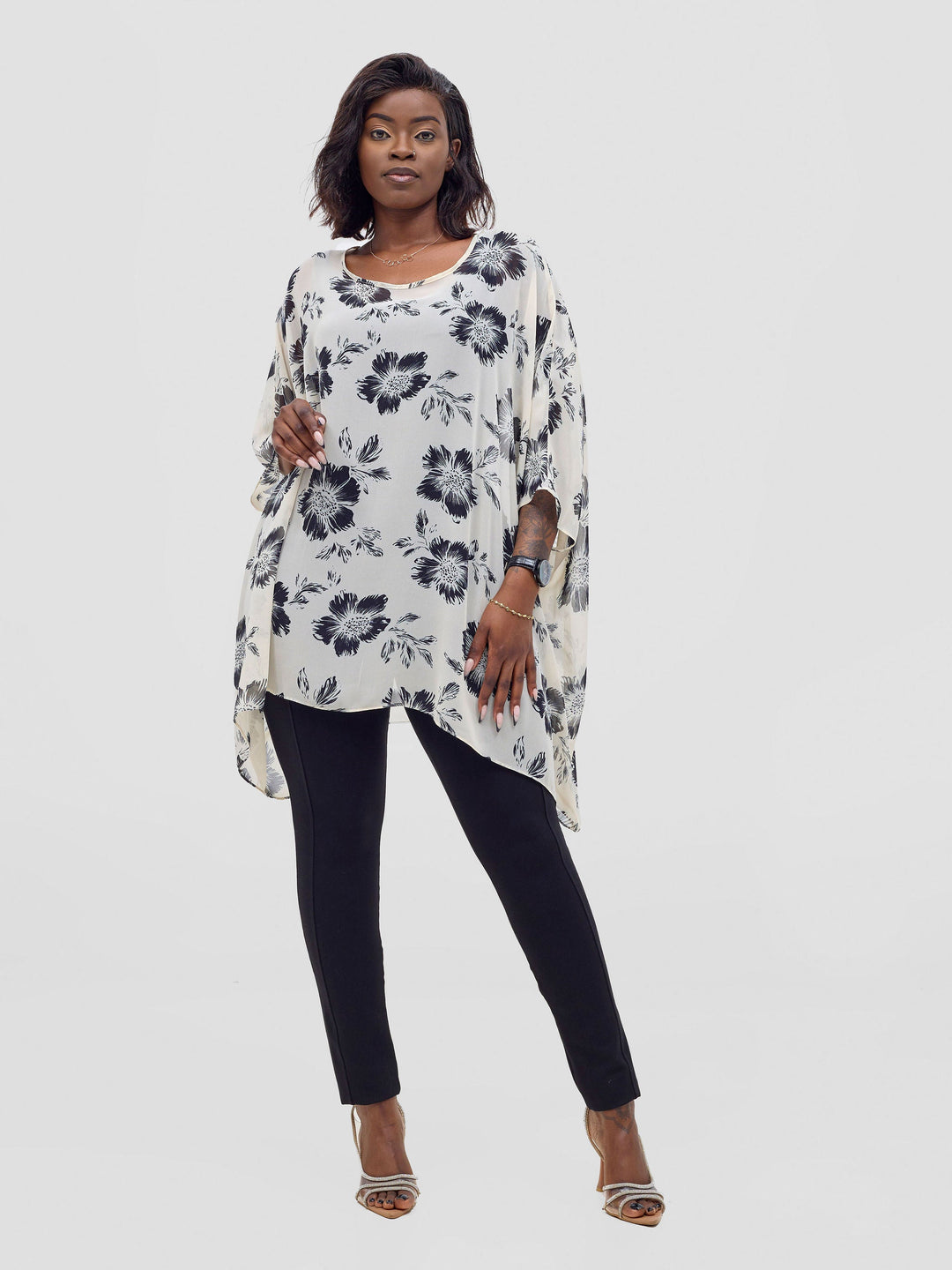 Vivo Basic Liv Chiffon Top - Off-white / Black Print
