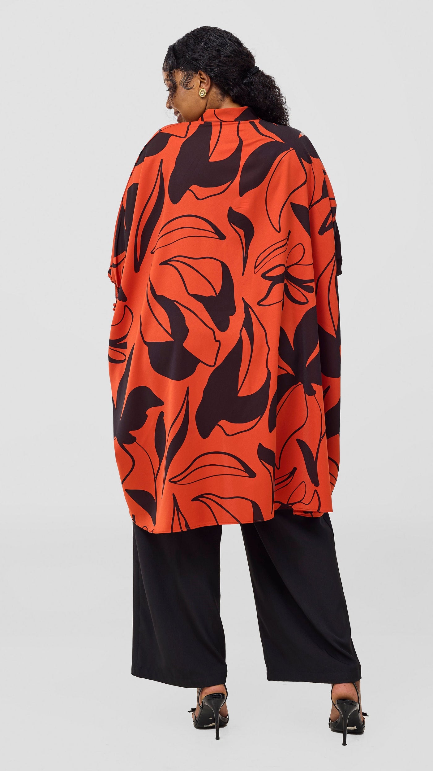 Vivo Wastani 3/4 Shirred Sleeve Wide Tunic - Dark Rust / Black Zia Print