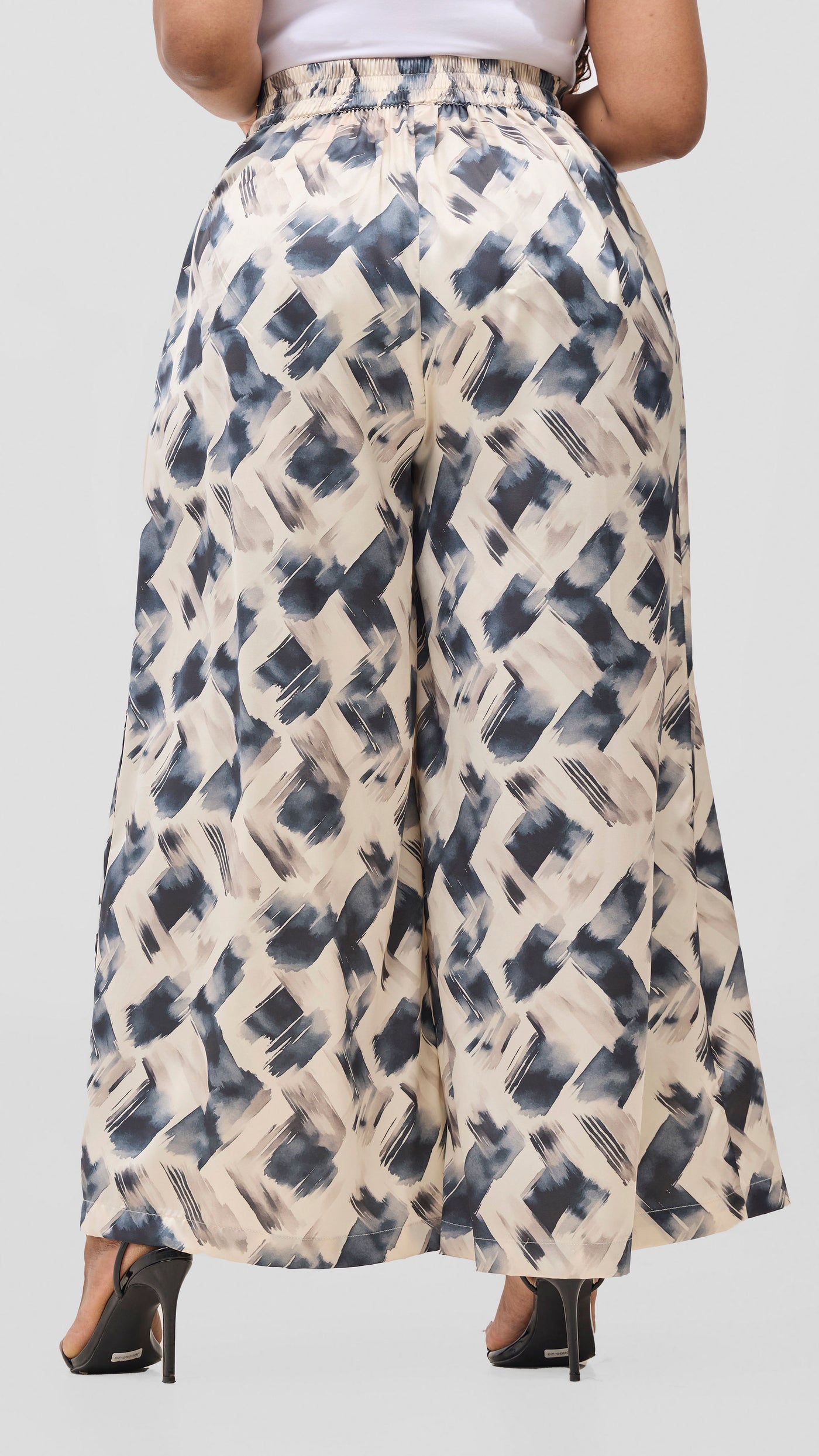 Vivo Chidii Wide Leg Pants - Light Tan / Navy Tulu Print