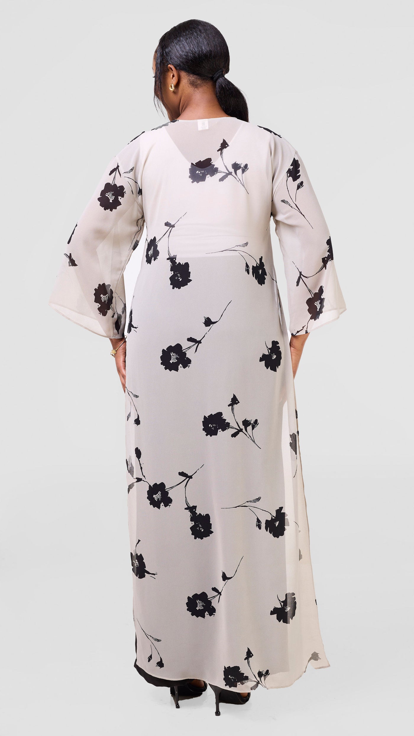 Vivo Nandi High Slit Kimono - Grey / Black Print