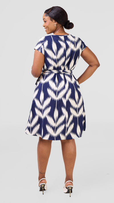 Vivo Basic Cap Sleeve Knee Length Tent Dress - Navy / Off White Print
