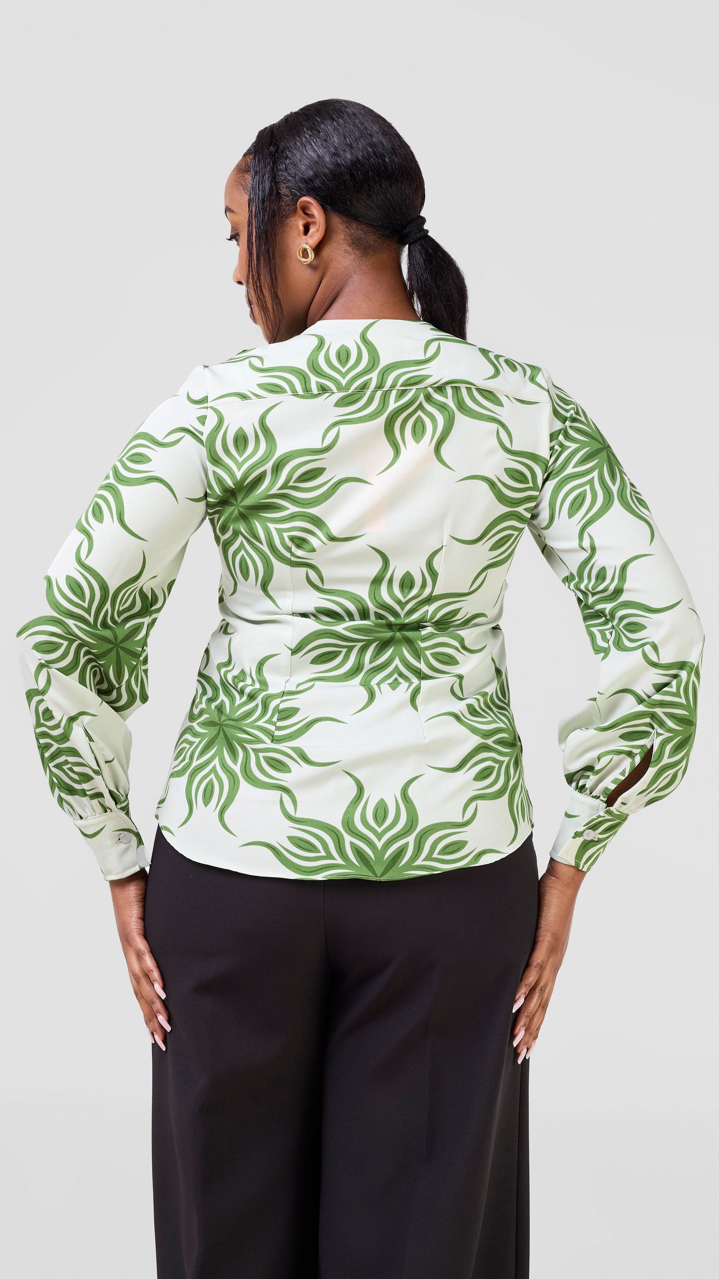 Vivo Ajani V-Neck Top - Mint / Green Print