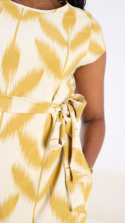 Vivo Basic Cap Sleeve Tent Knee Length Dress - Off white / Light Mustard Print