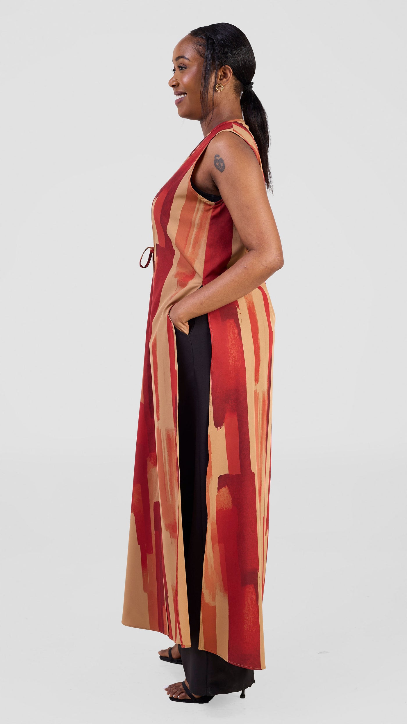 Vivo Isabi Sleeveless Kimono - Light Brown / Maroon Pasi Print