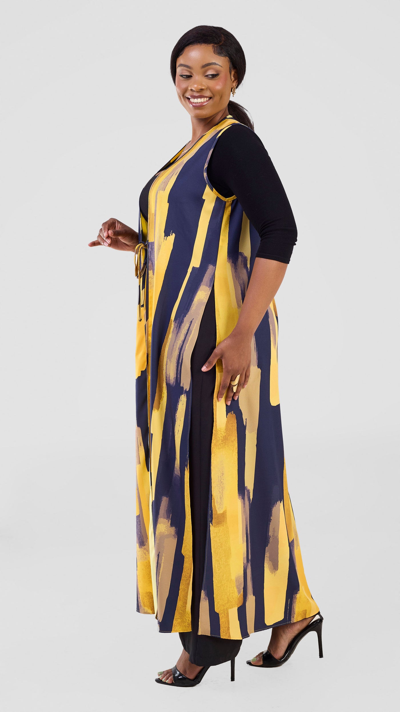 Vivo Isabi Sleeveless Kimono - Dark Navy / Yellow Pasi Print
