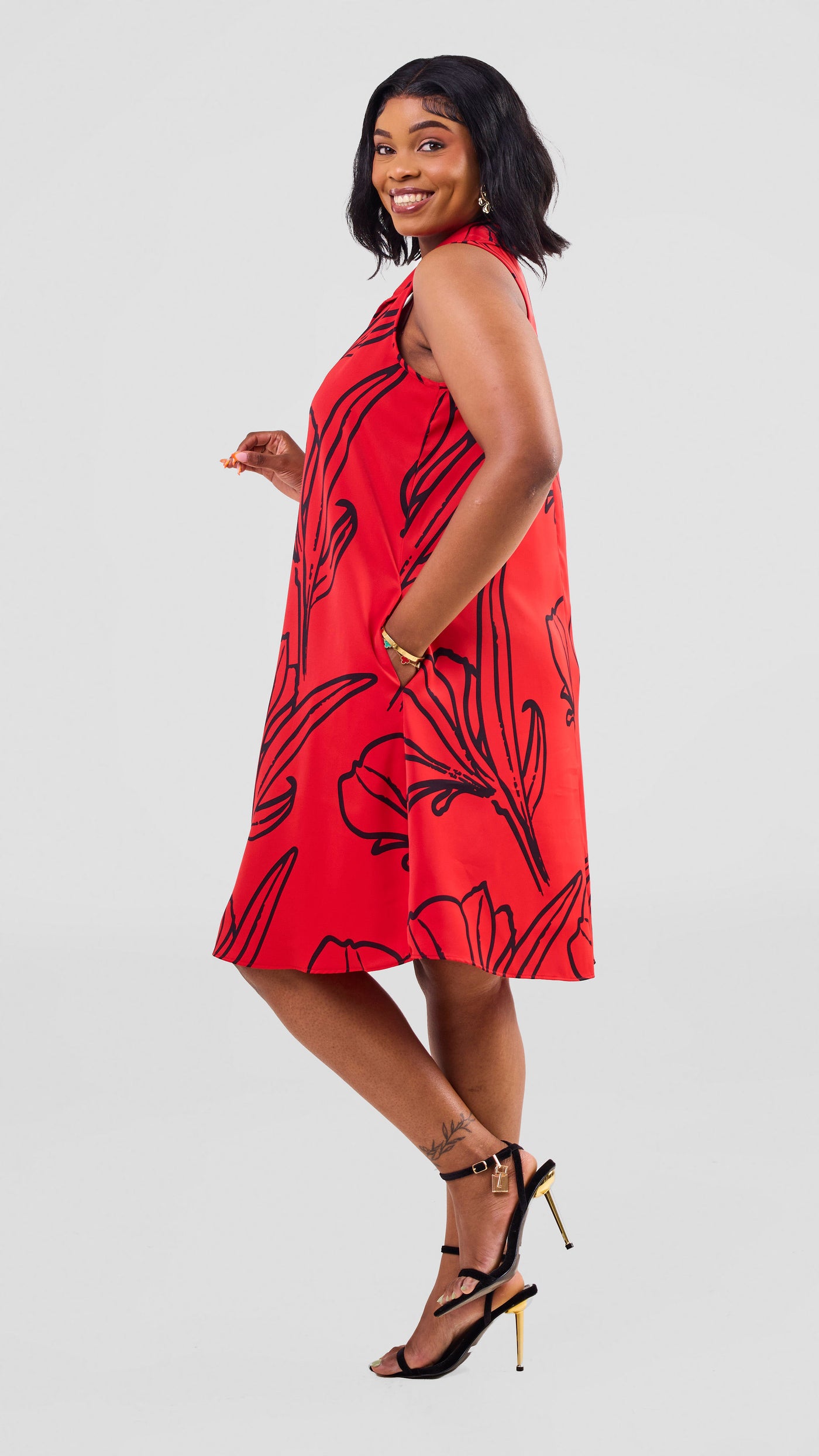 Vivo Asha Sleeveless Knee Length Dress - Red / Black  Nola Print