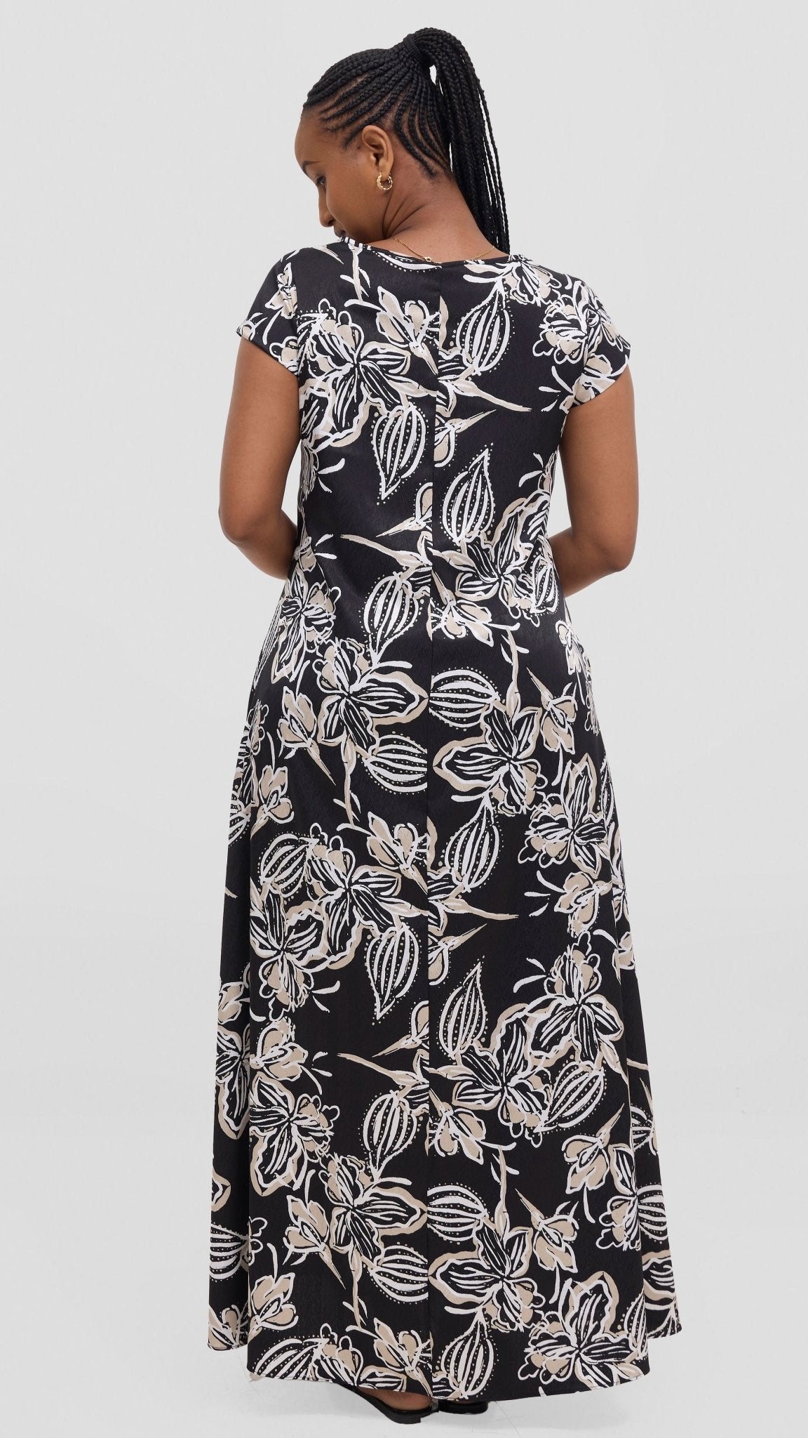 Vivo Sierra Maxi Chiffon Dress - Black / Beige Print - Shopzetu