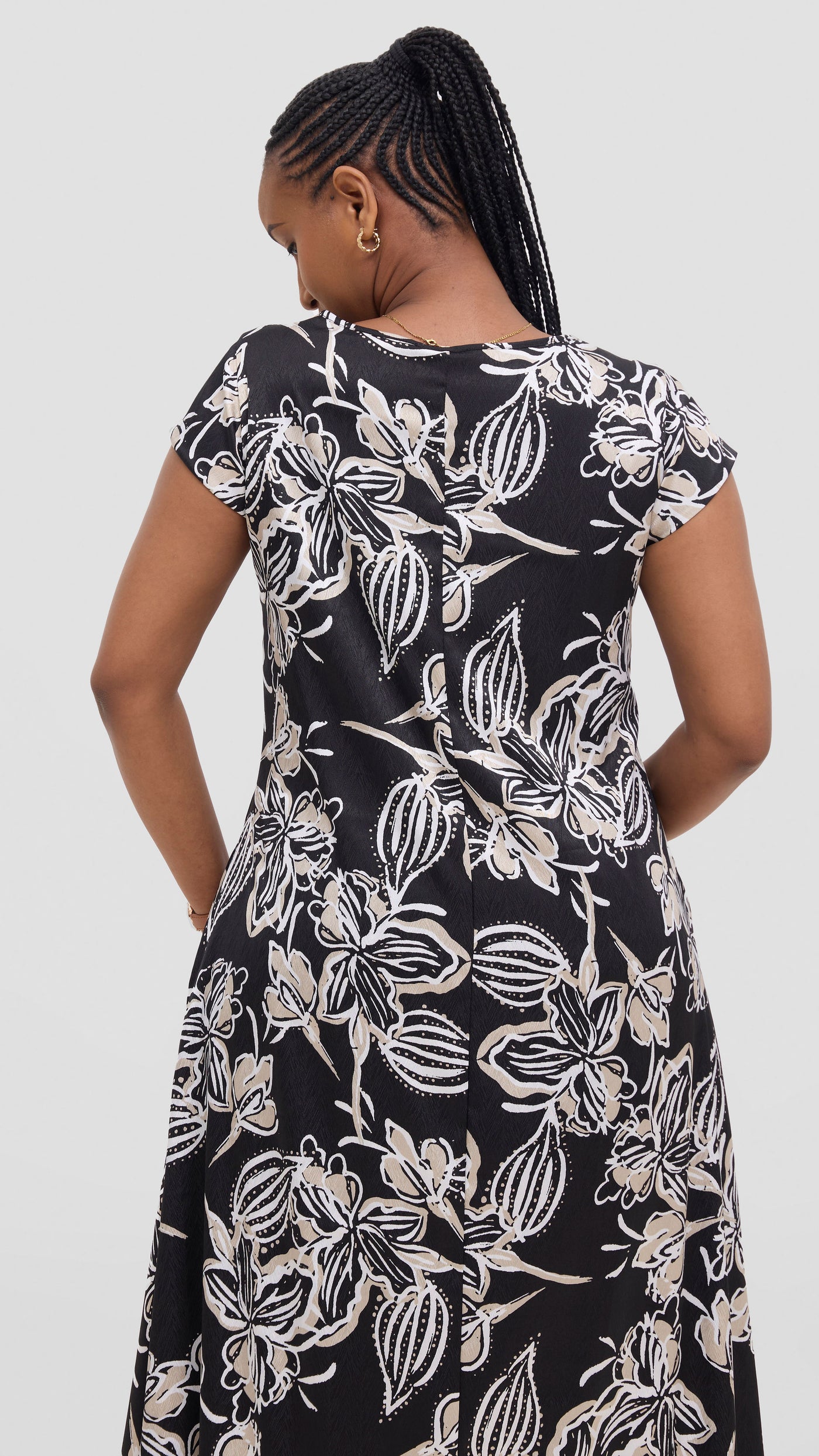 Vivo Sierra Maxi Chiffon Dress - Black / Beige Print