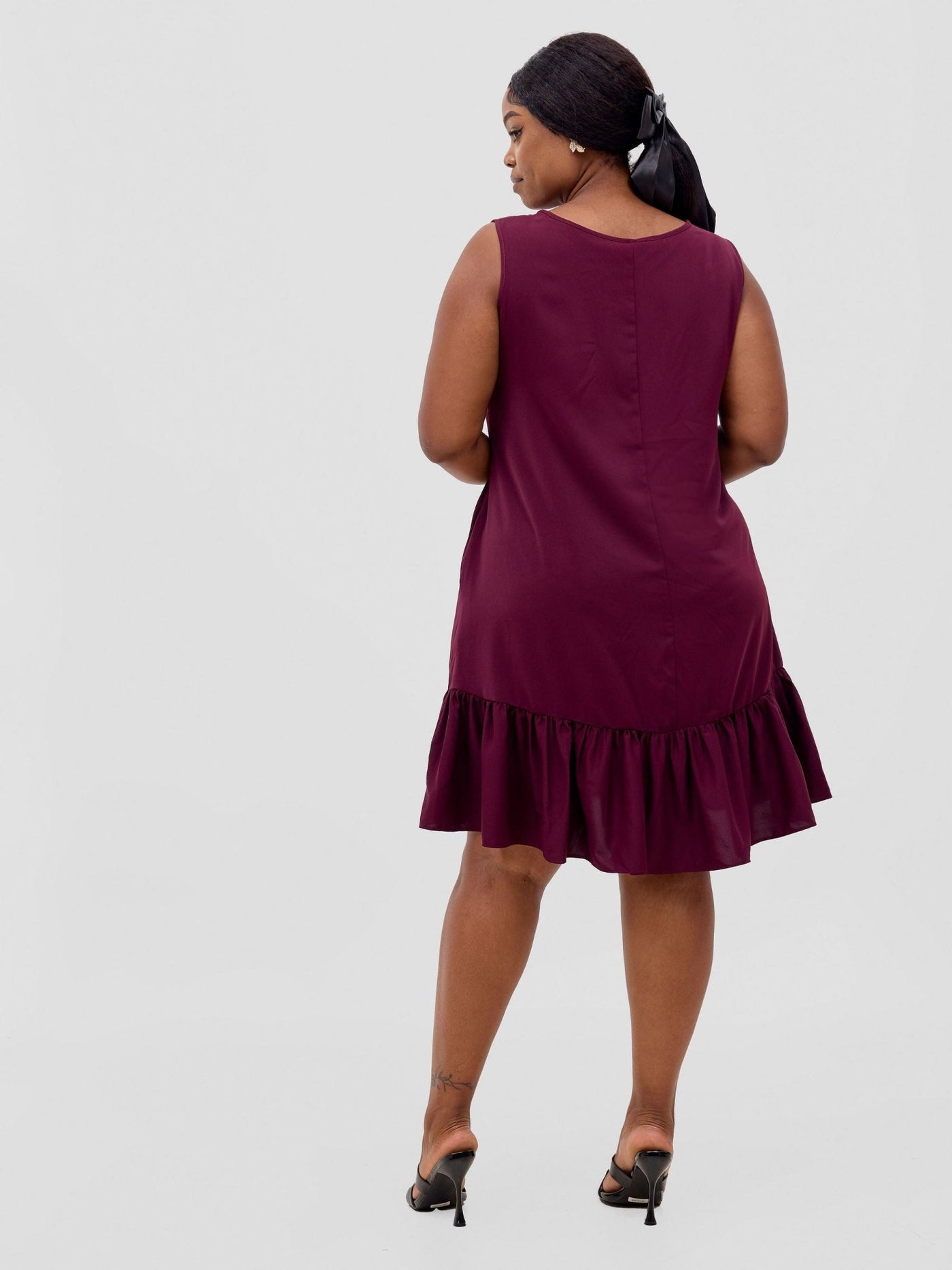 Vivo Dalia Sleeveless Gathered Tent Dress - Burgundy - Shopzetu