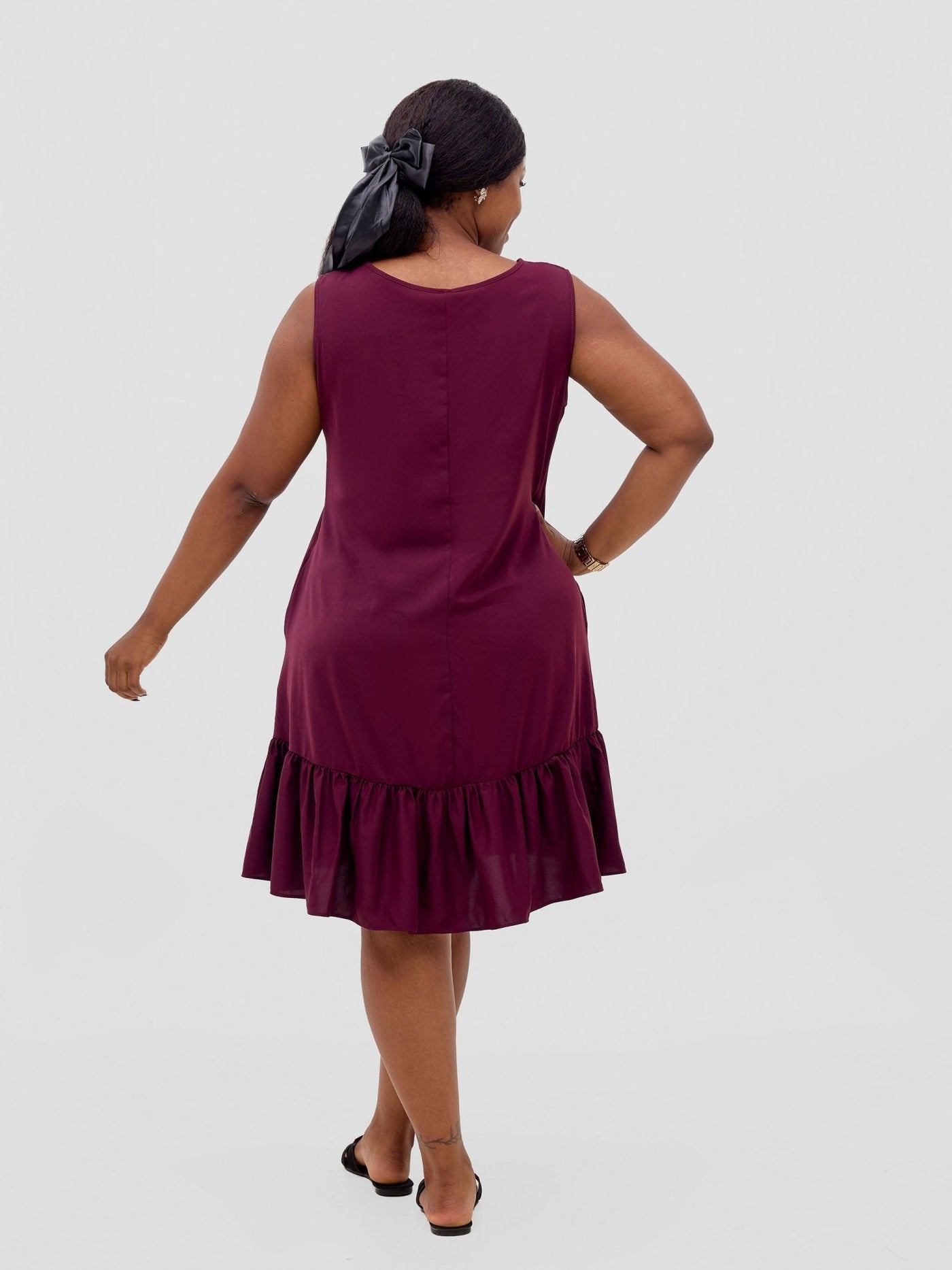 Vivo Dalia Sleeveless Gathered Tent Dress - Burgundy - Shopzetu