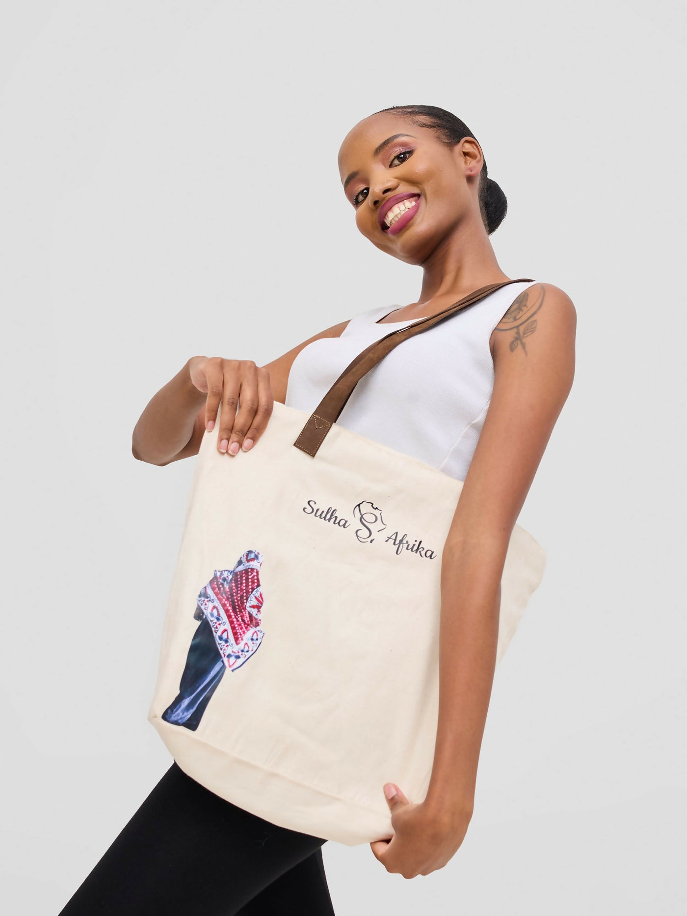 Sulha Afrika Lady In Leso Tote Bag - Cream White - Shopzetu