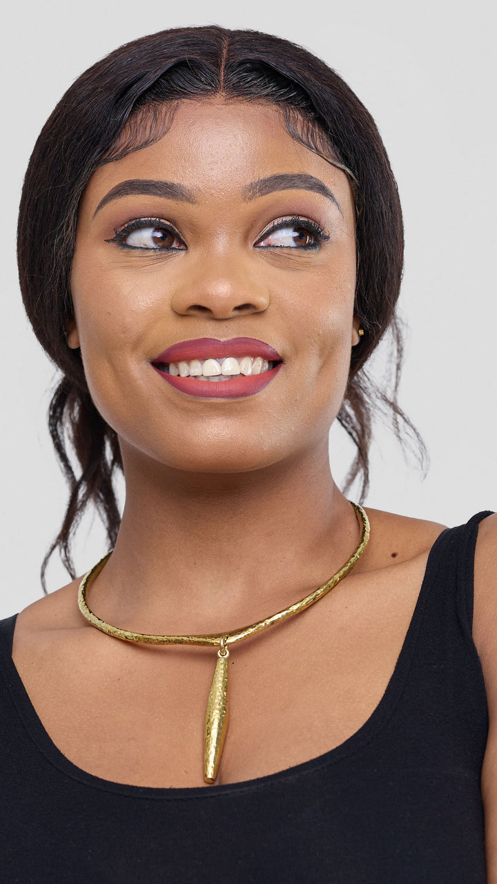Naruki Handcrafted Hammered Brass Choker – Brass
