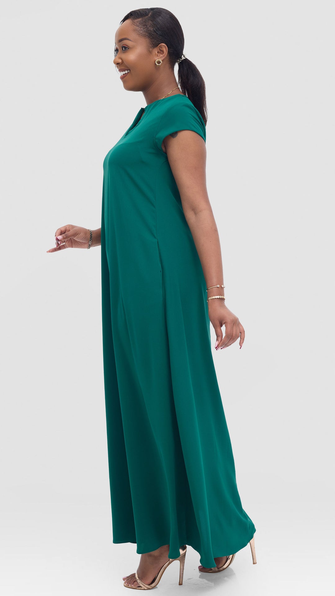 Vivo Zola V Neck Maxi Dress in Crepe - Green