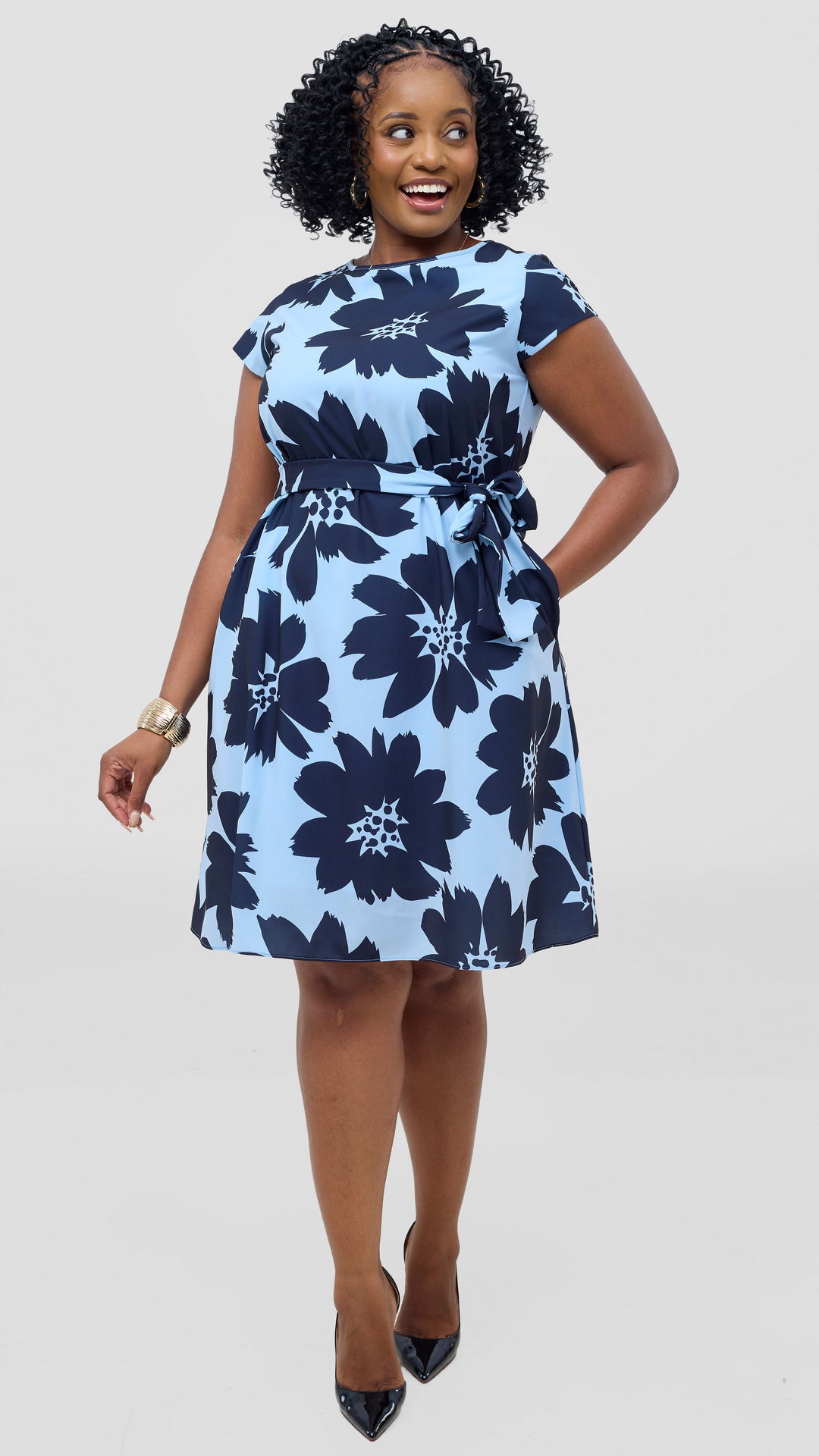 Vivo Basic Cap Sleeve Knee Length Dress - Light Blue / Navy Print