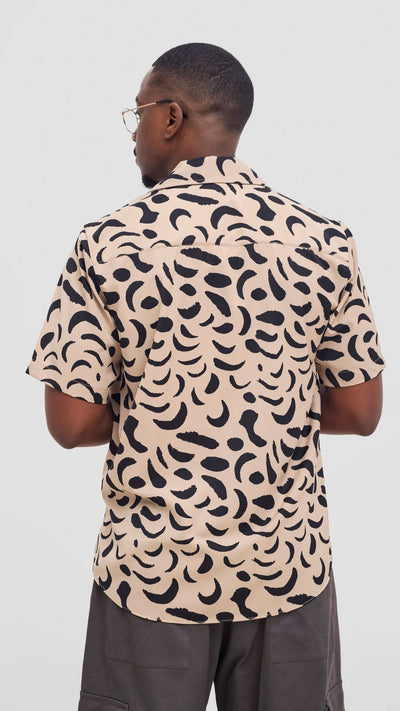 Shiv & Shikie X Safari Printed Short Sleeve Shirt - Taupe / Black Ezi Print - Shopzetu