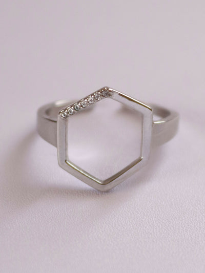 front view of 18k gold plated hexa ring